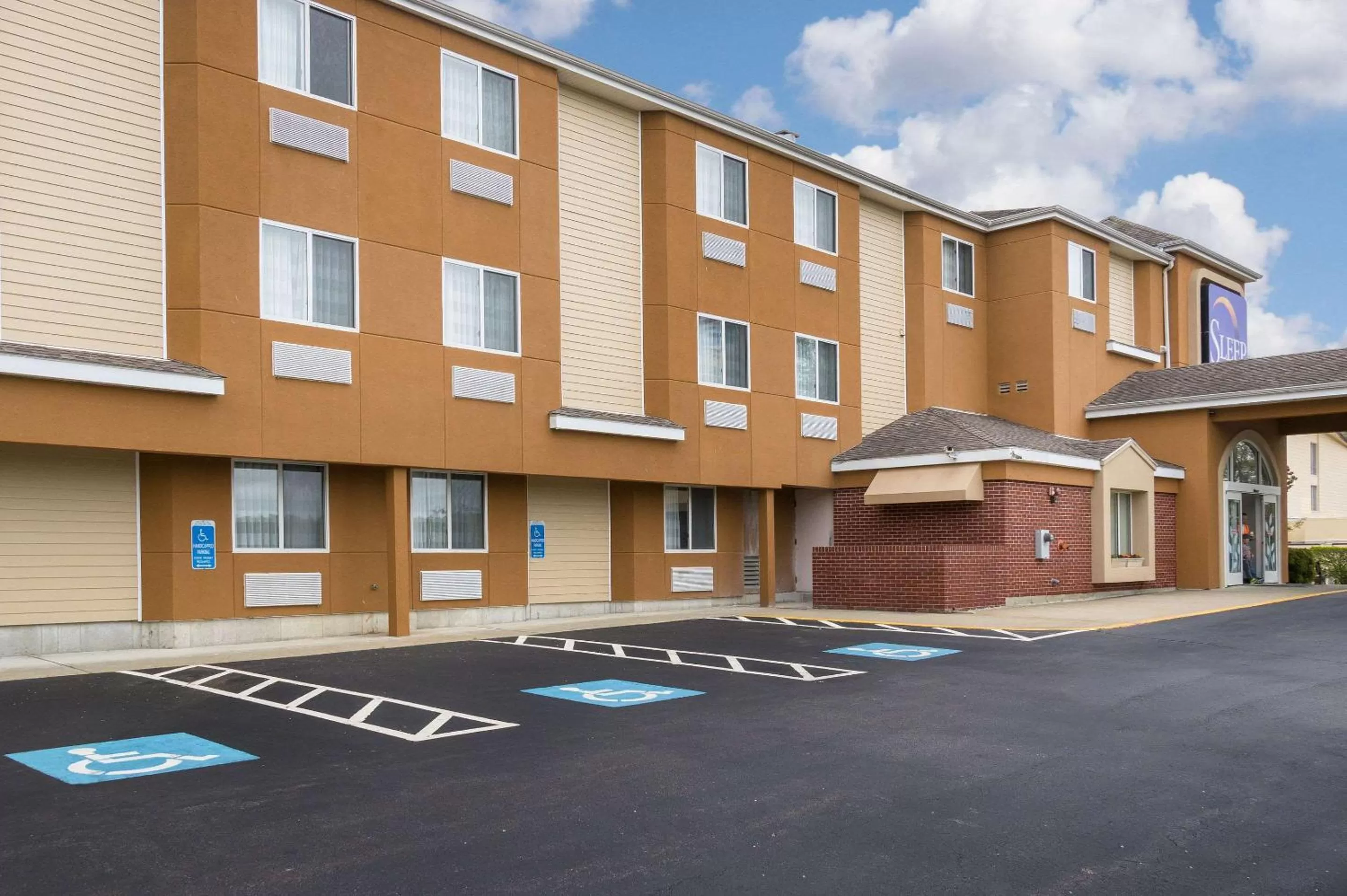 Property building in Sleep Inn & Suites Niantic North