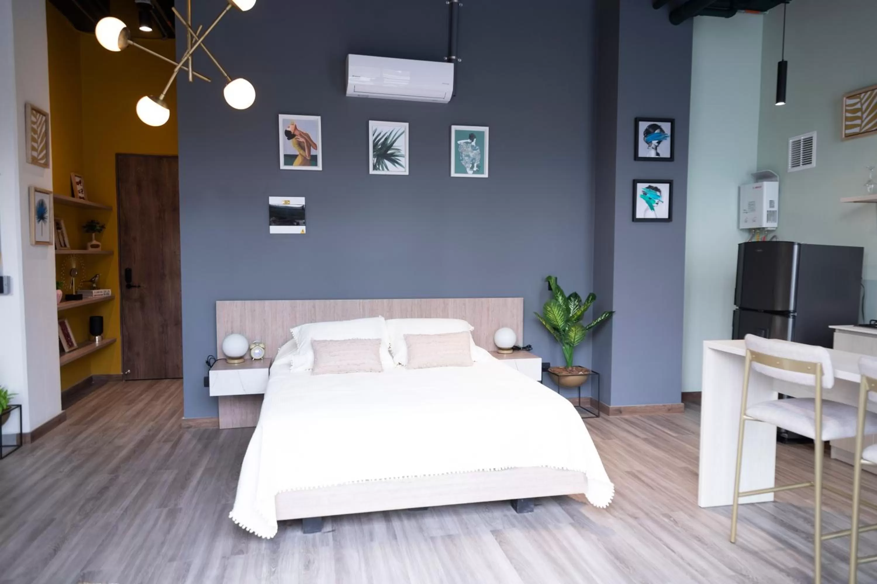 Bed in Royal Living Poblado