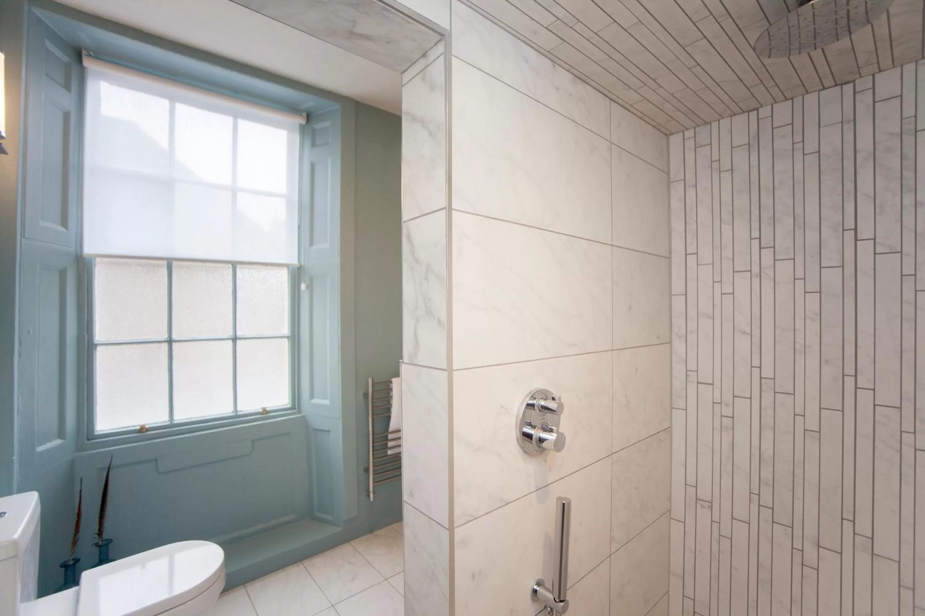 Bathroom in The King's Arms