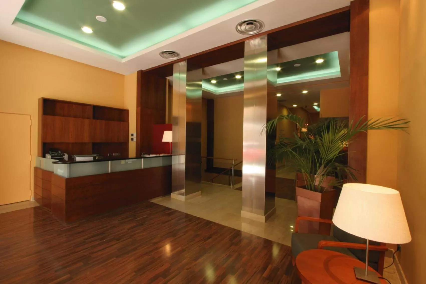 Lobby or reception in Victoria 4 Puerta del Sol