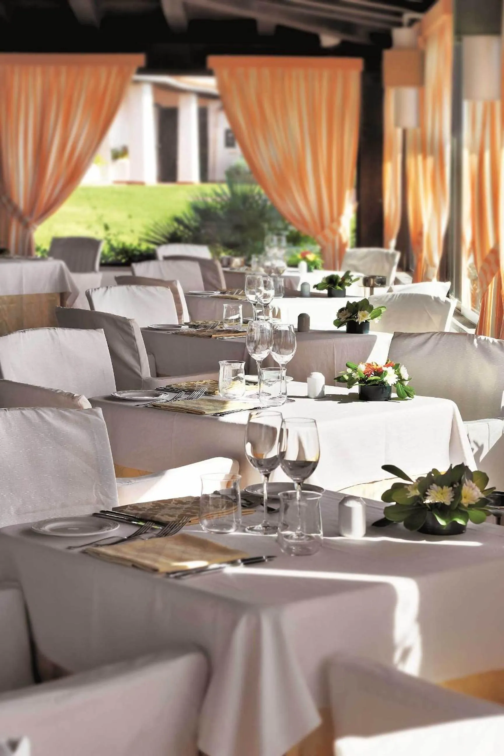 Restaurant/places to eat in COLONNA GRAND HOTEL CAPO TESTA, a Colonna Luxury Beach Hotel, Santa Teresa Sardegna