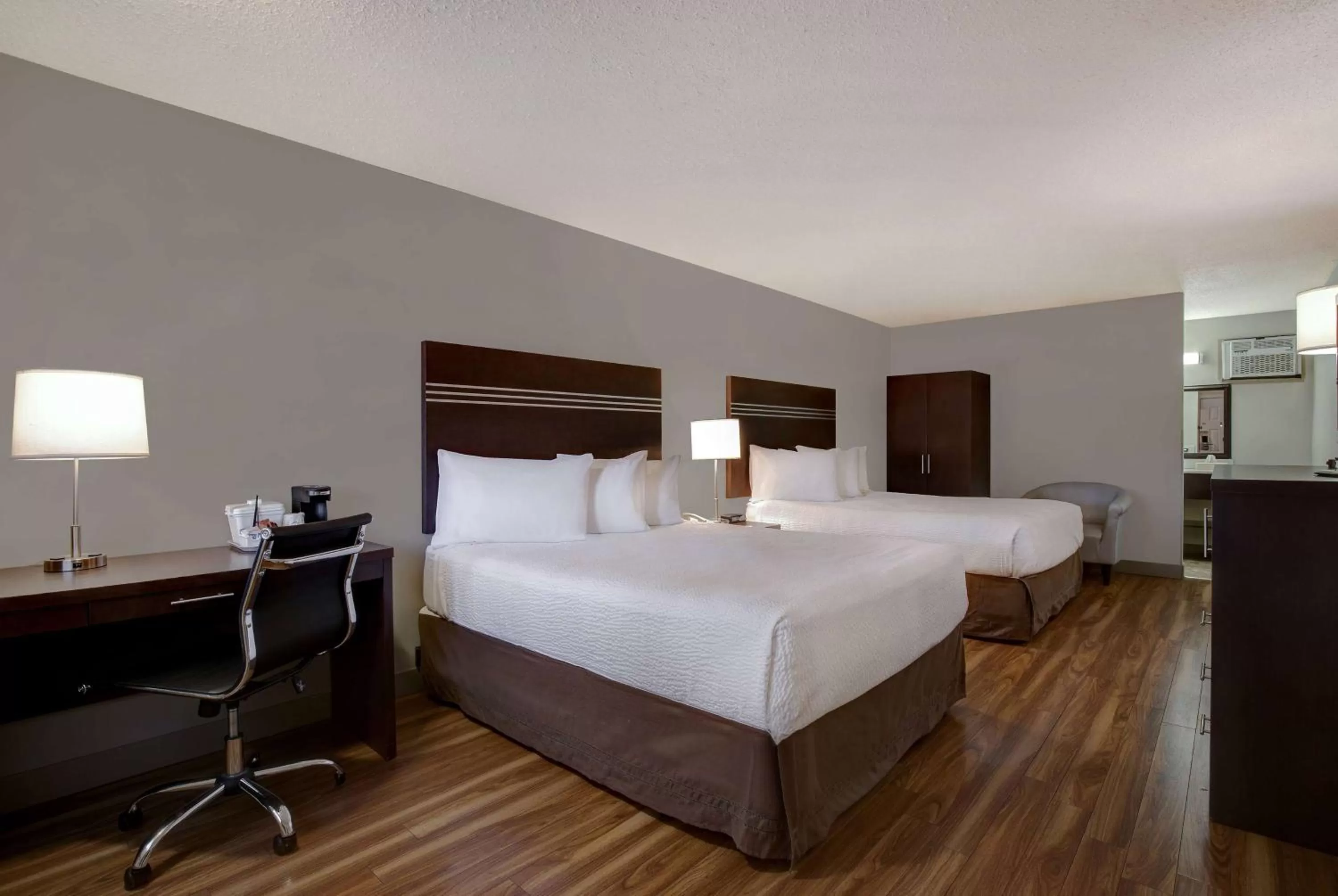 Bed in Days Inn by Wyndham Vernon