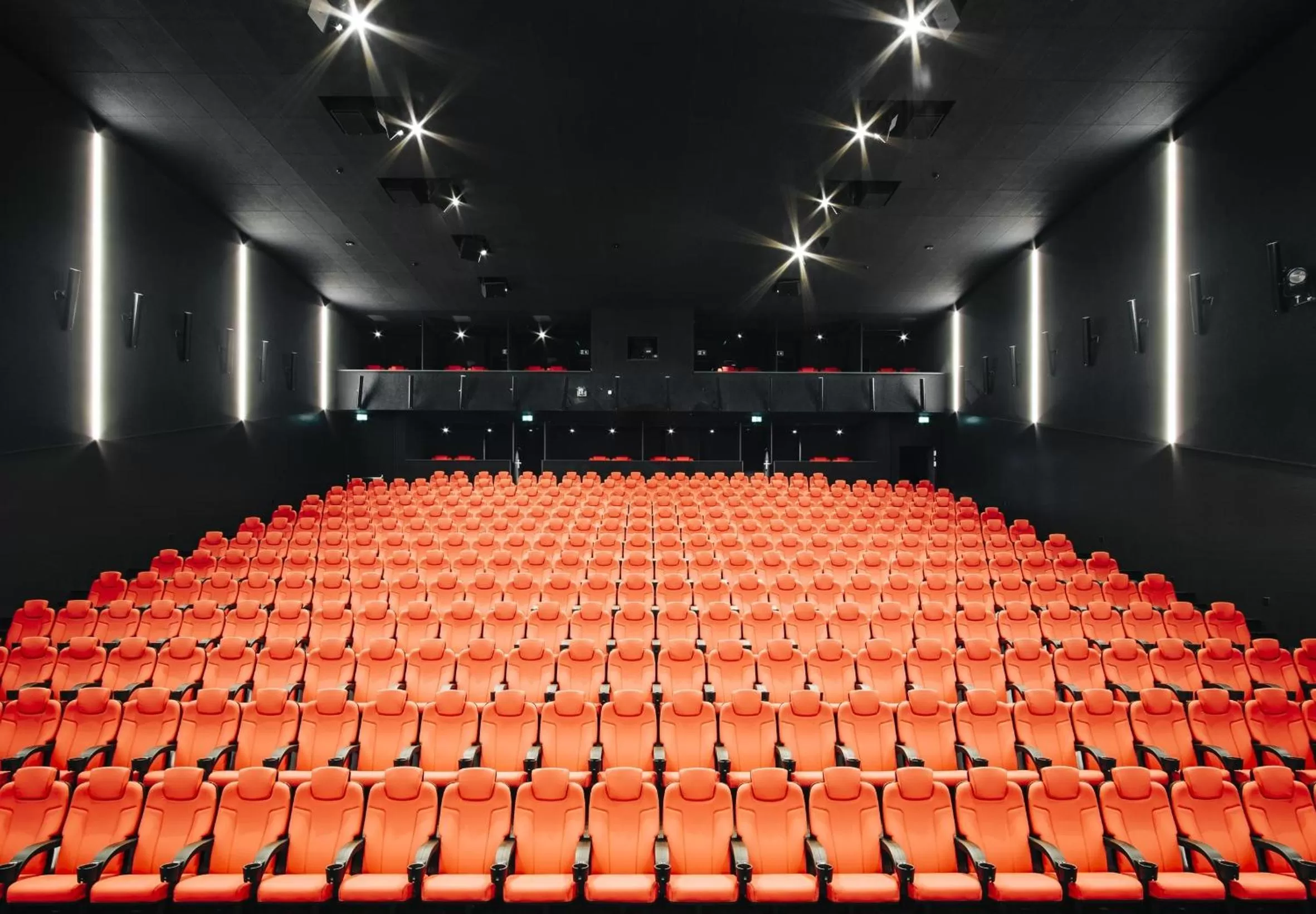 Evening entertainment in Hotel Cinema 8