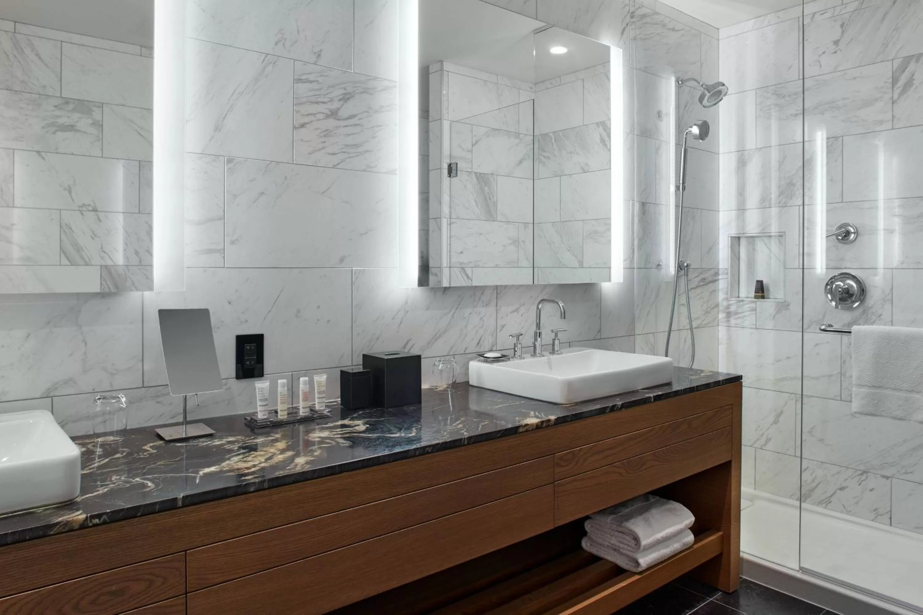 Bathroom in Toronto Marriott Markham