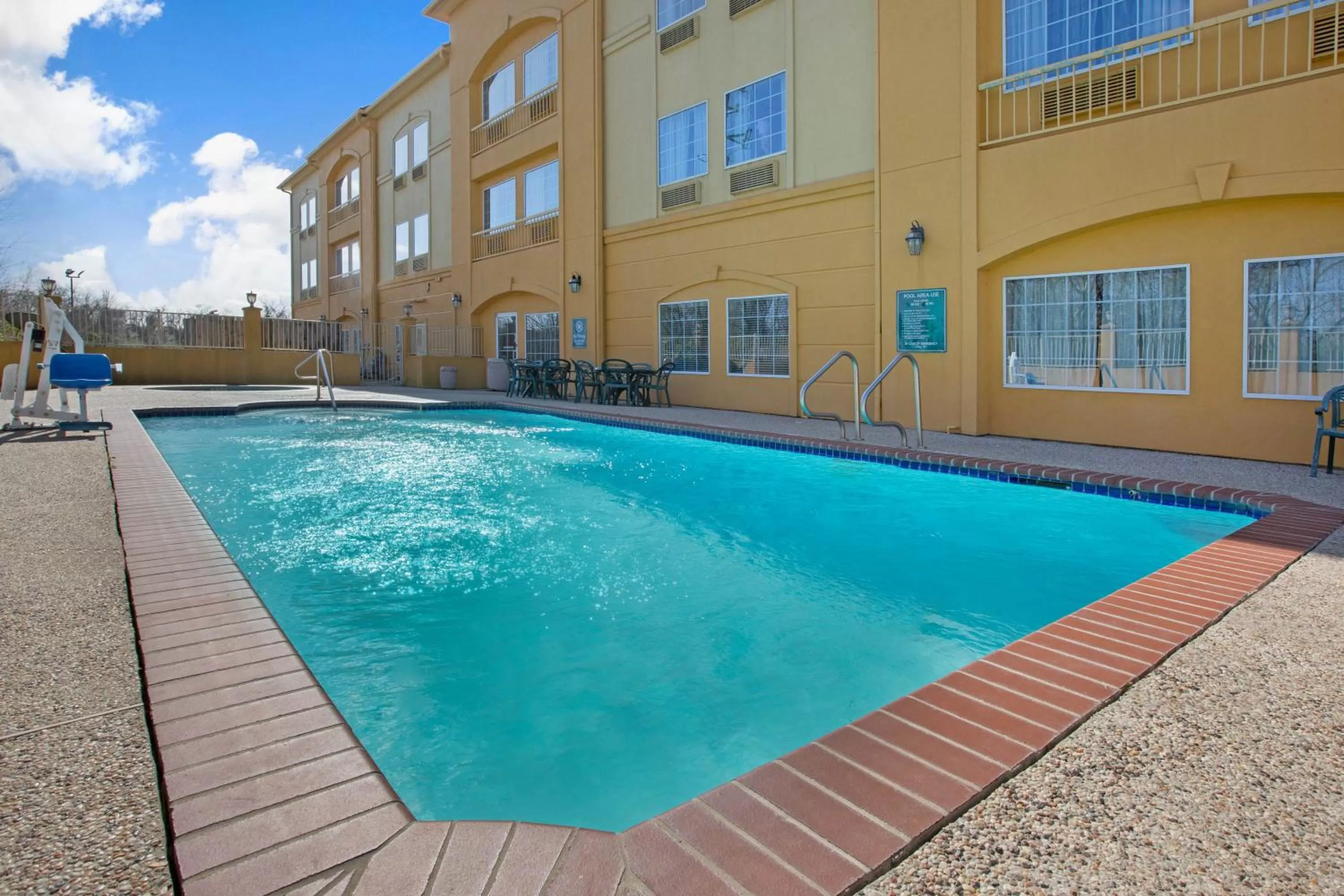 Swimming pool in La Quinta by Wyndham Pearland