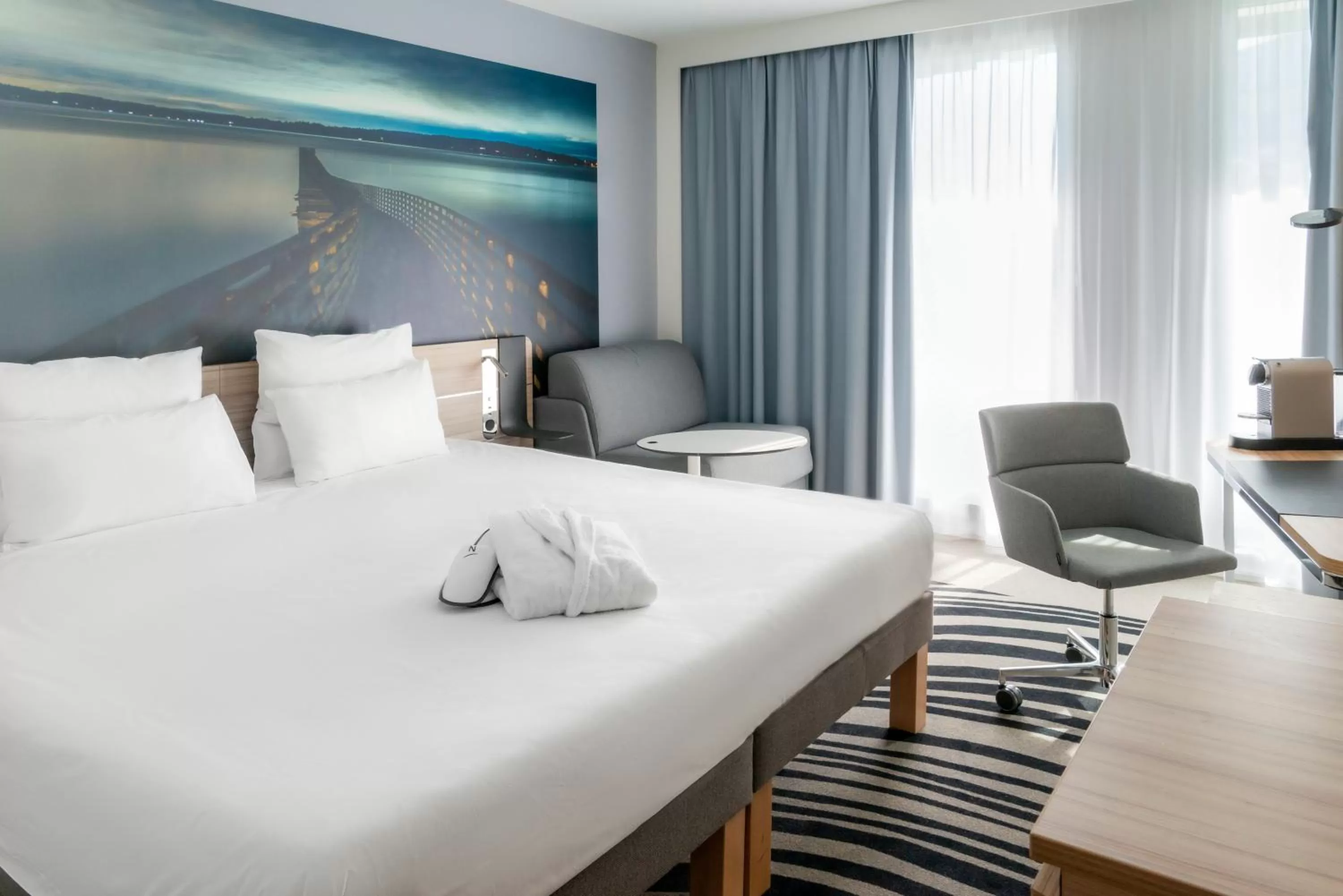 Executive Room with One Double Bed and One Sofa in Novotel Le Havre Centre Gare