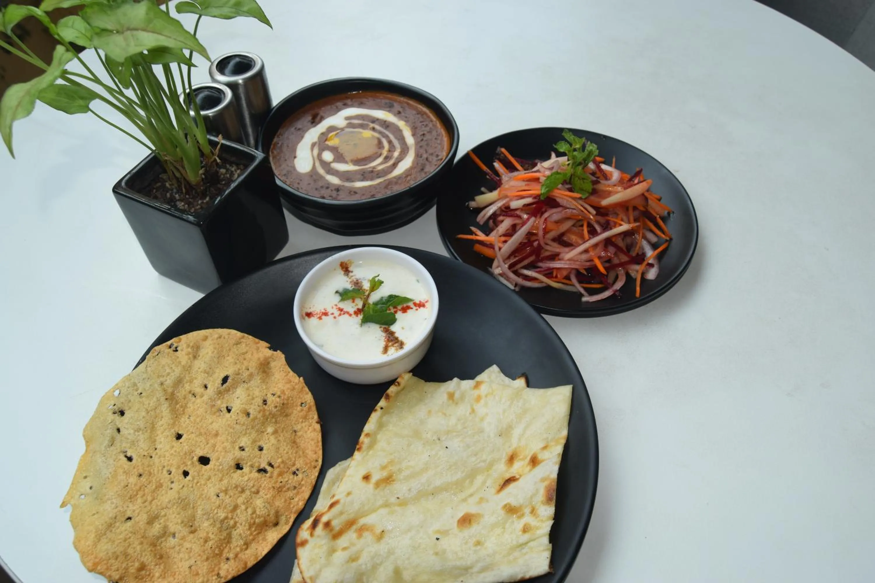 Food and drinks in Ginger Vapi