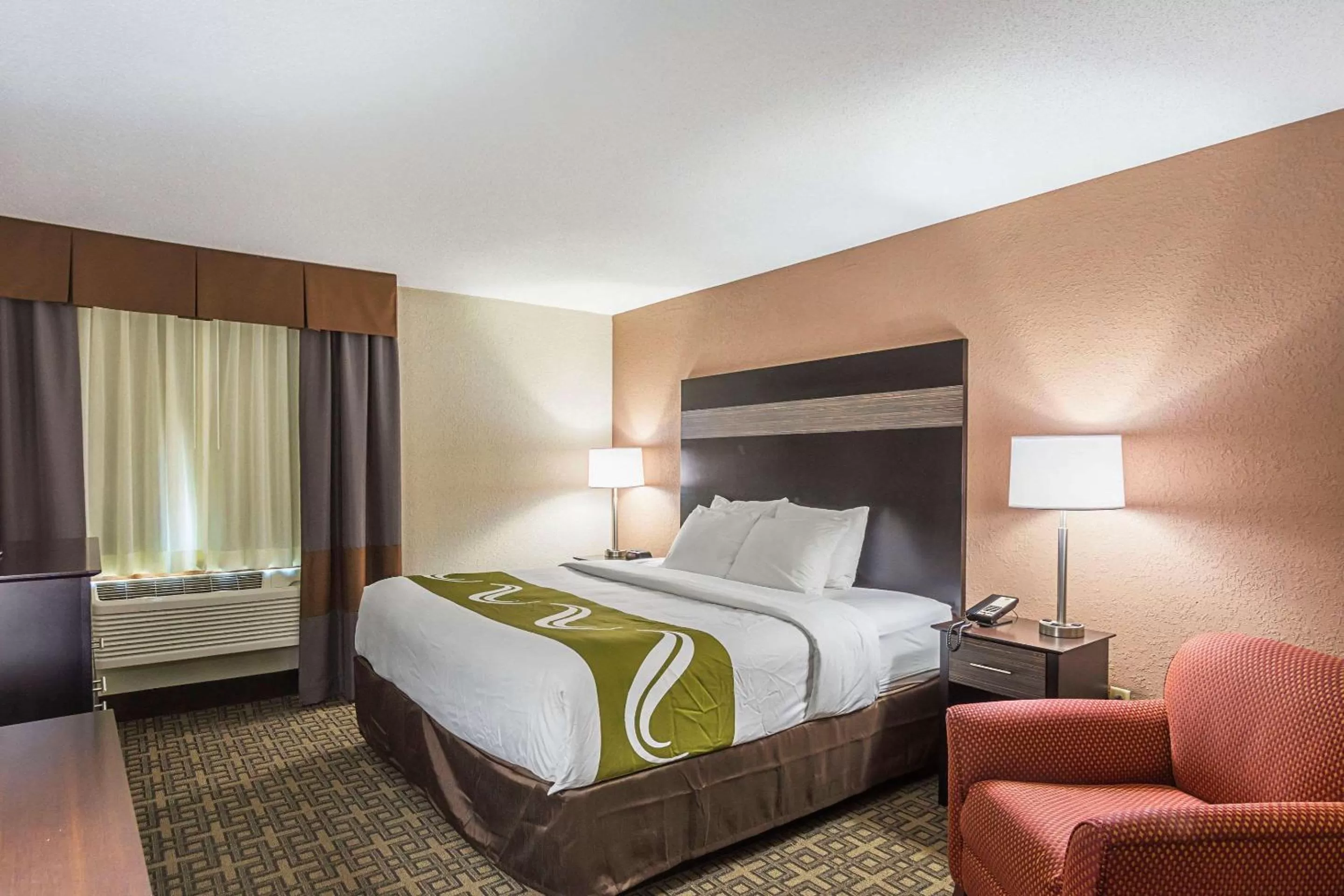 Photo of the whole room in Quality Inn & Suites Holland