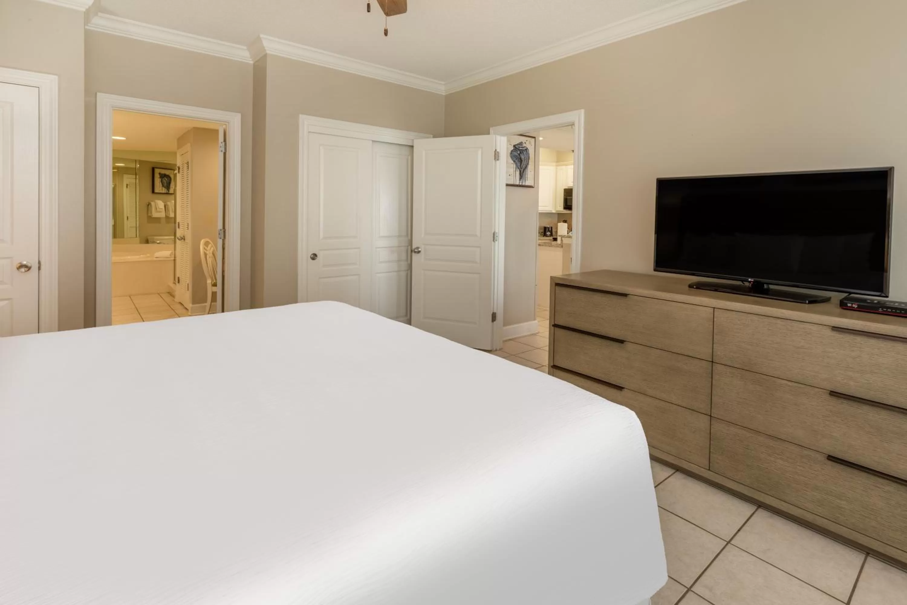 Bed in Palm Beach Resort Orange Beach a Ramada by Wyndham