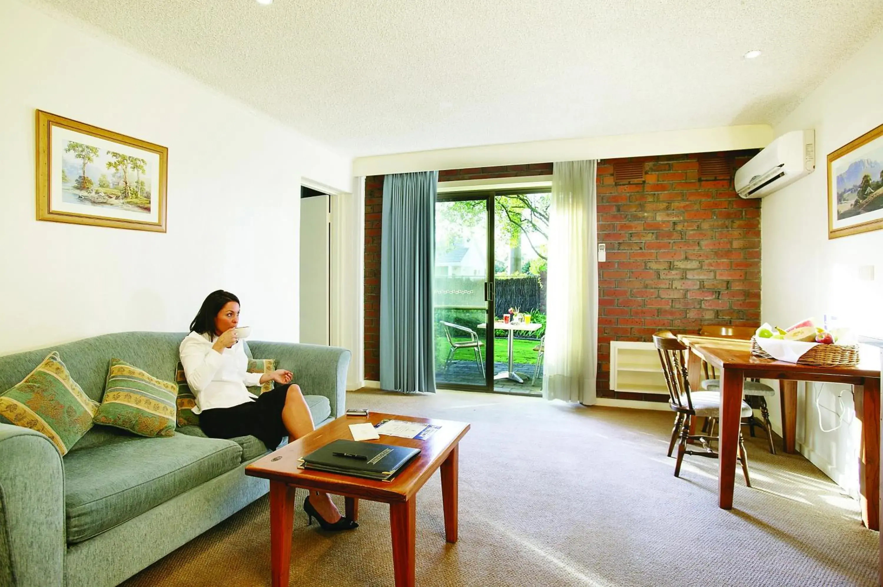 Garden Suite in Hotel Bruce County Garden Suite in Hotel Bruce County