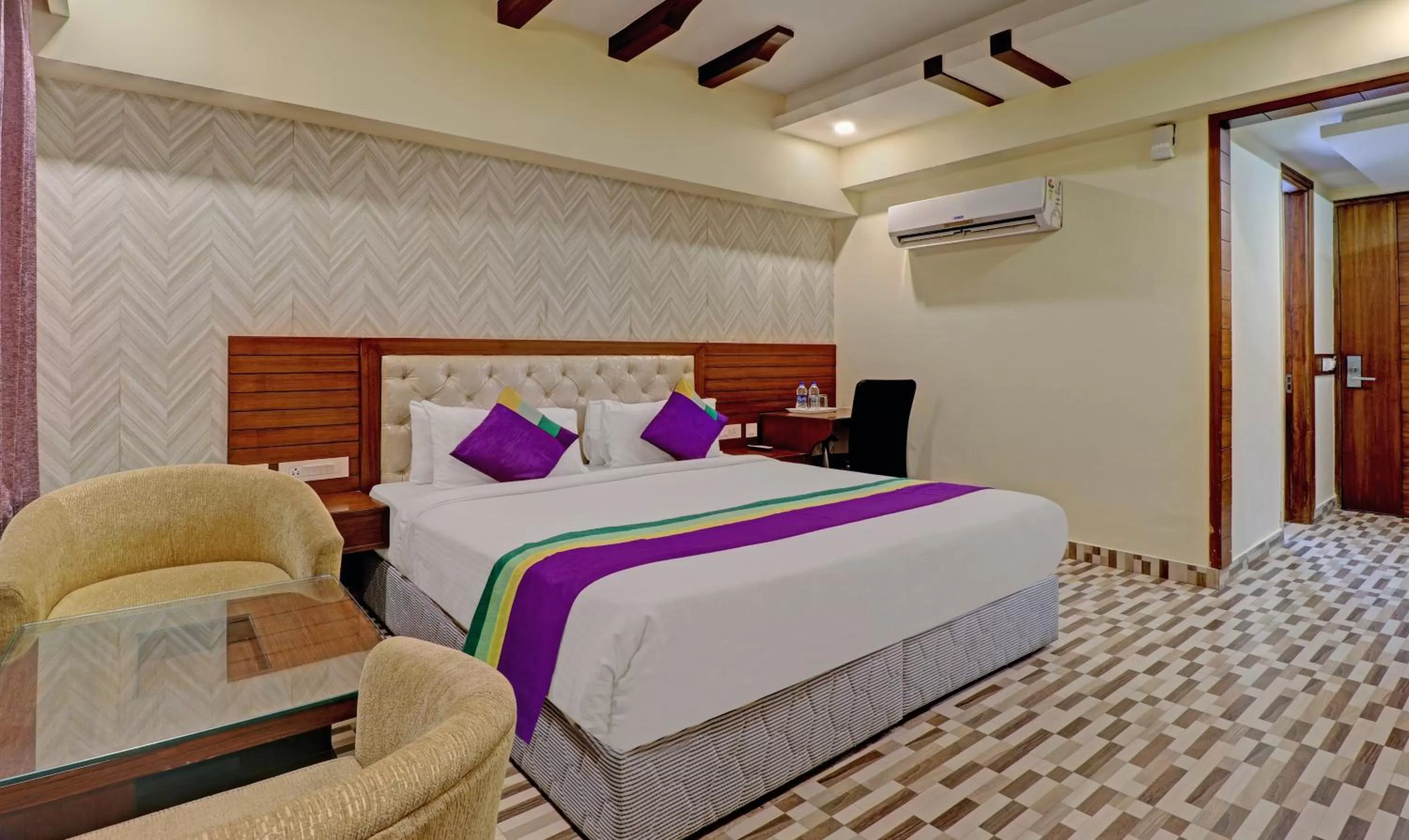 Bed in Treebo Tryst Pearl Avenue Ring Road