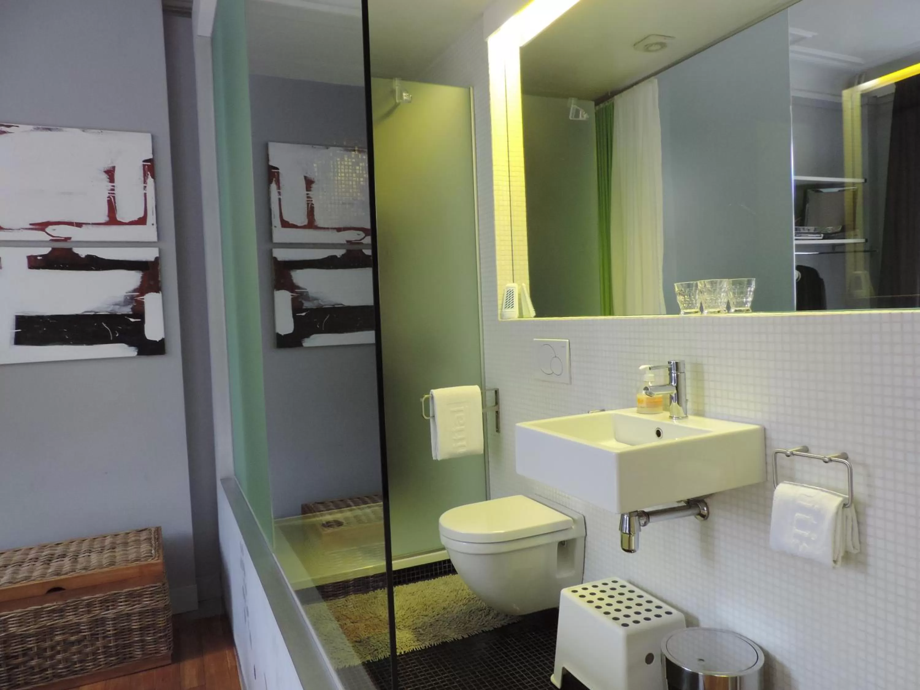 Toilet in B&B Lodging At 8