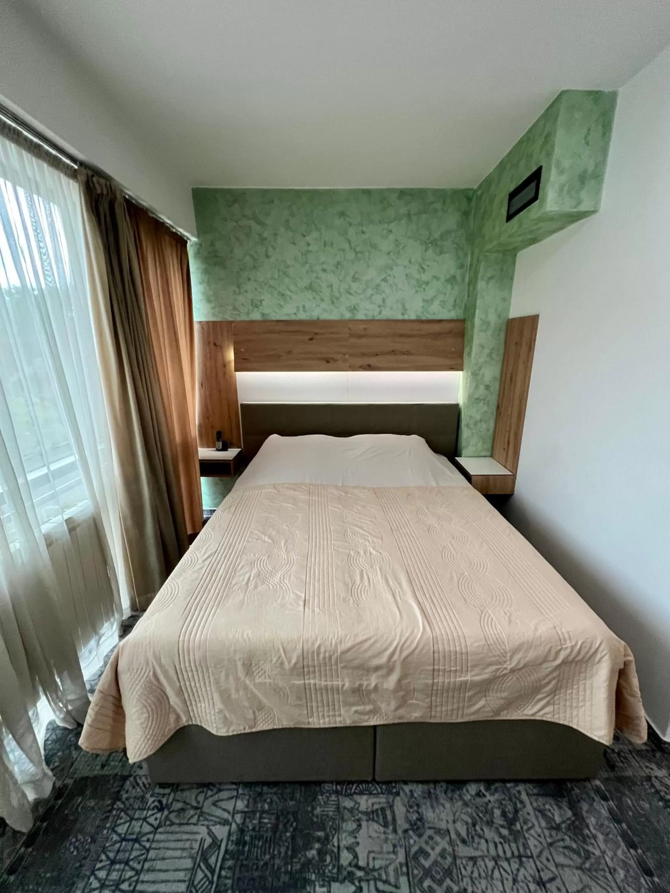 Bed in Hotel Brkić Sarajevo Airport - Free Parking