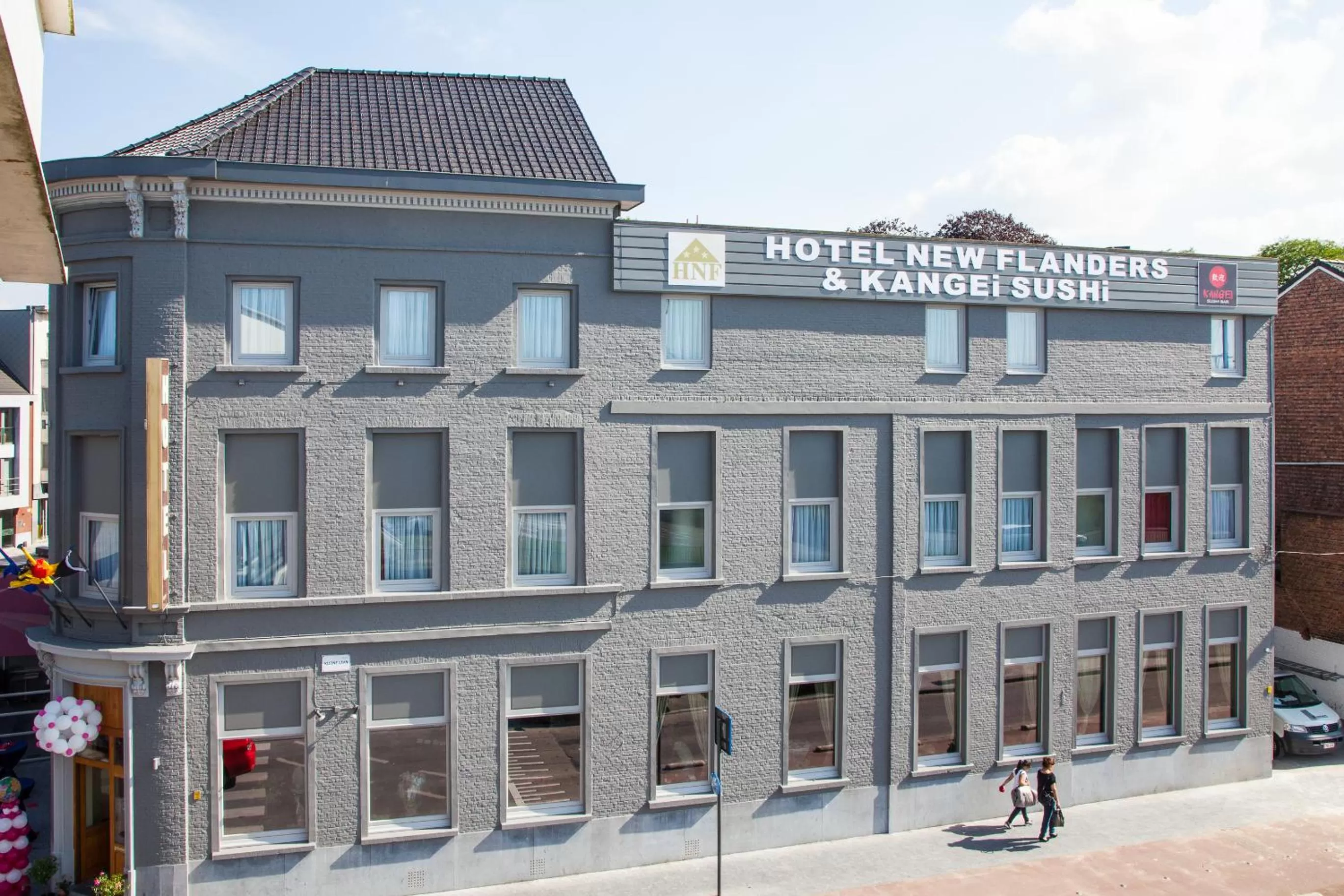 Facade/entrance in Hotel New Flanders