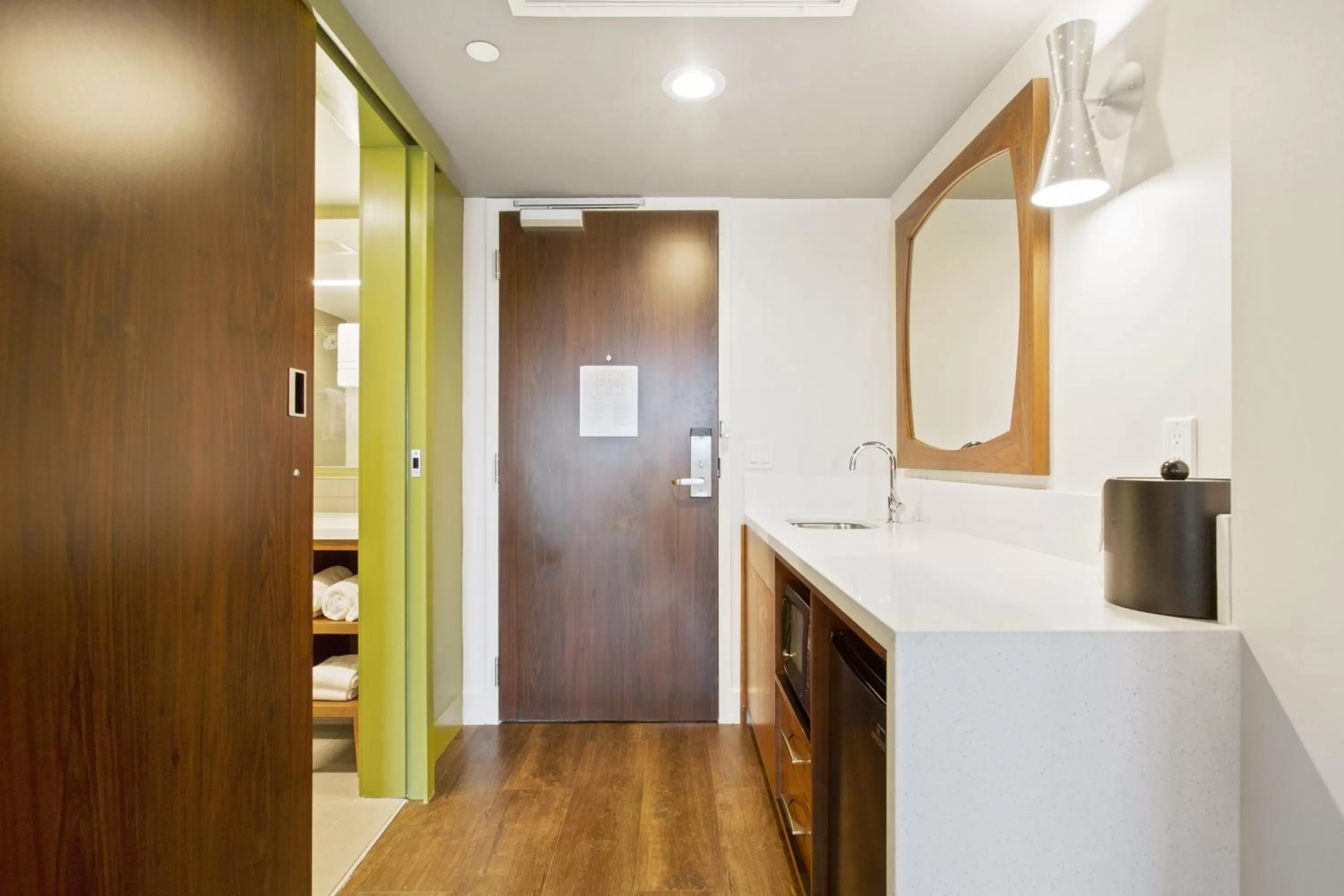 Kitchen or kitchenette in Alder Hotel Uptown New Orleans