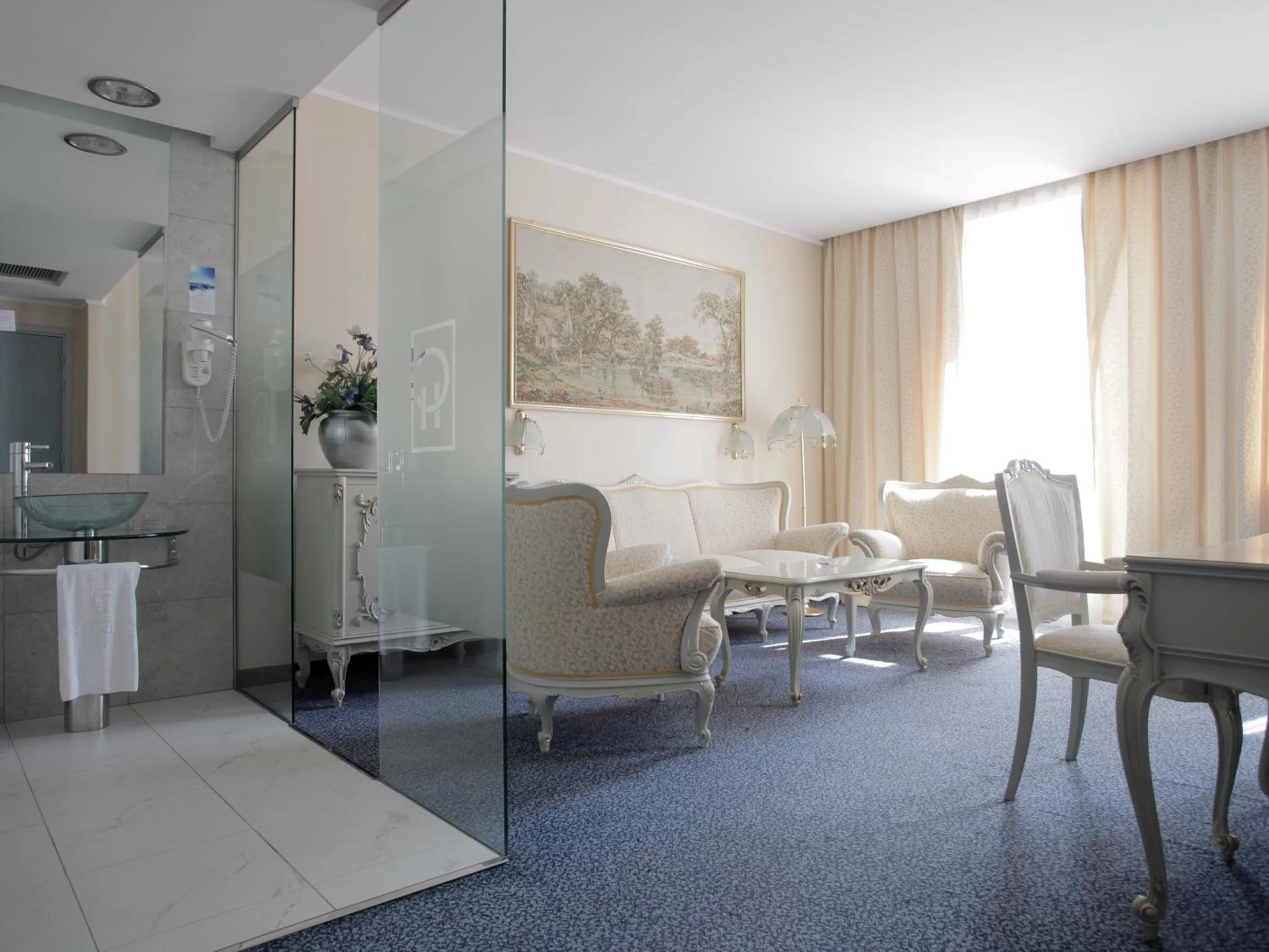 Seating area in Continental Forum Sibiu