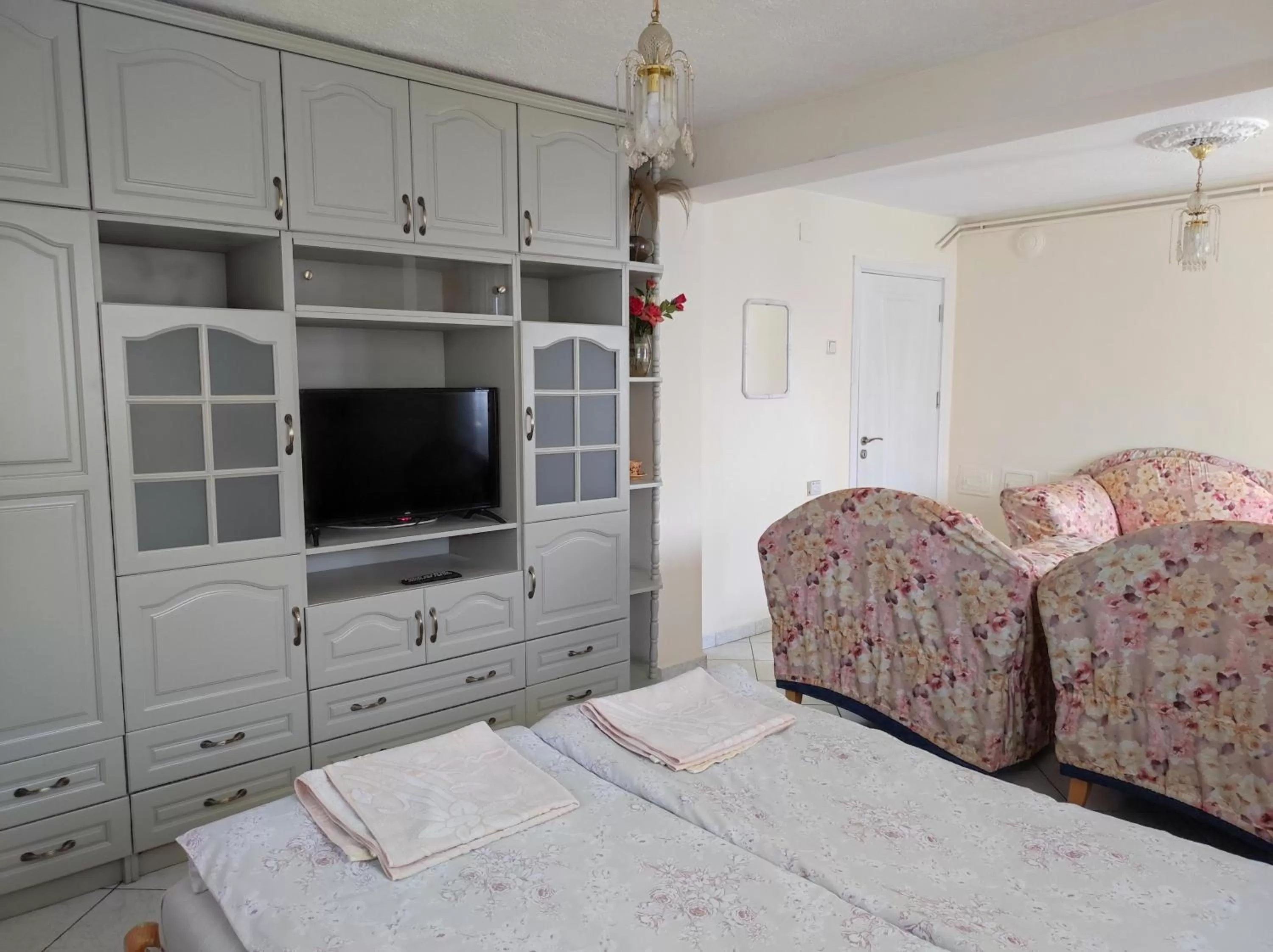 Bed in Family Hotel Velevi