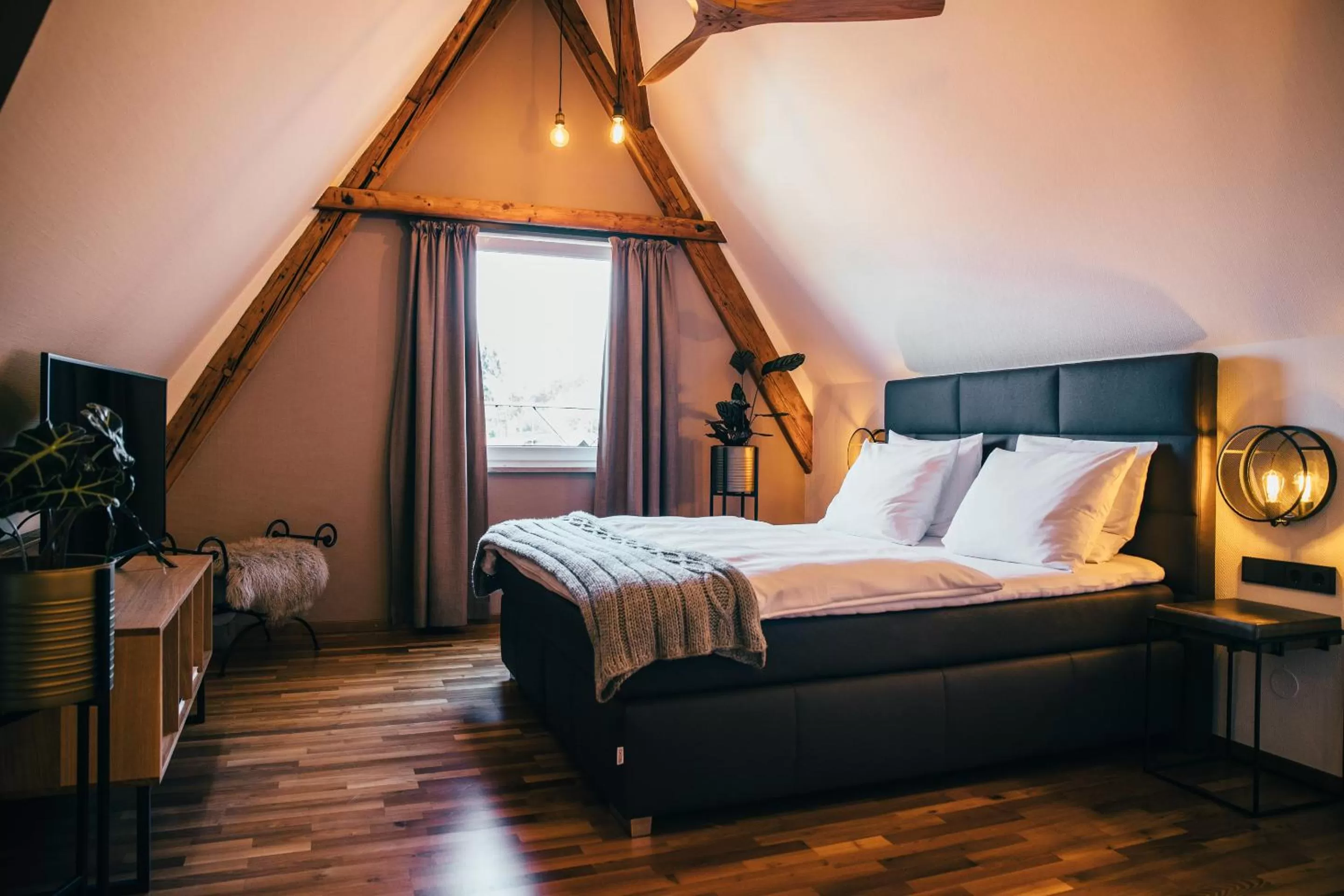 Photo of the whole room, Bed in Boutique-Hotel Bayerischer Hof