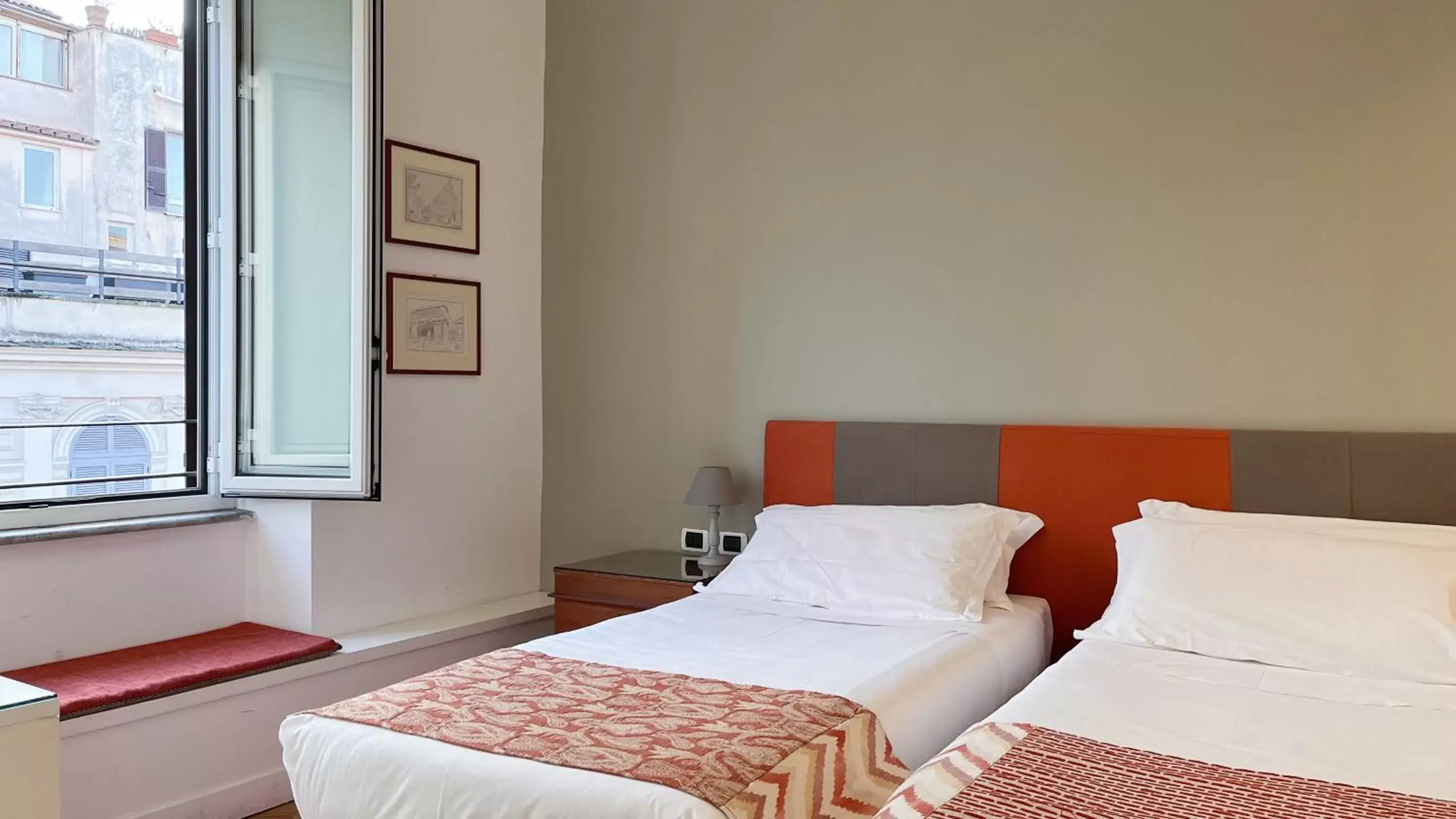 Twin Room in NTB Roma B&B Twin Room in NTB Roma B&B