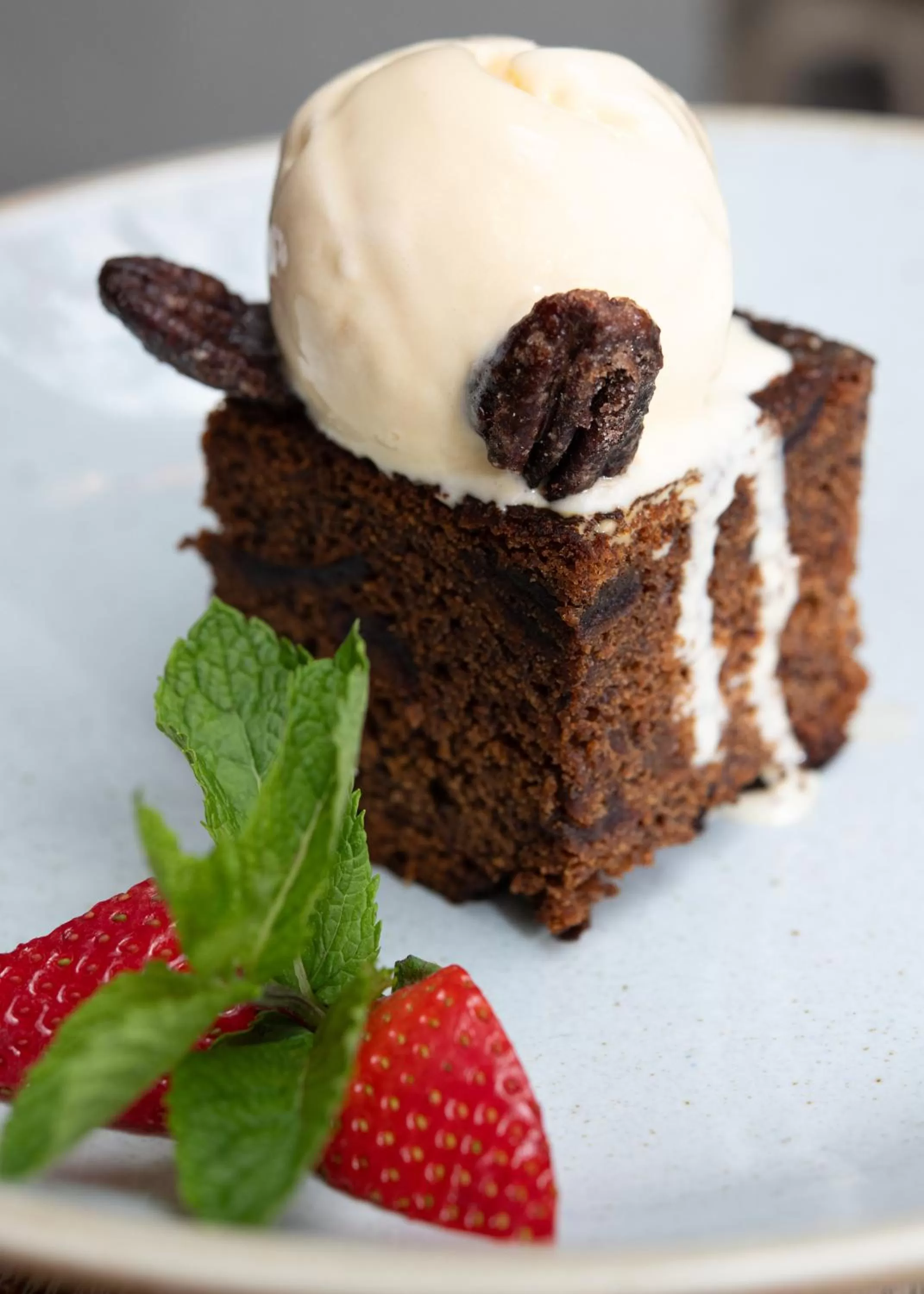 Restaurant/places to eat in Kew Gardens Hotel