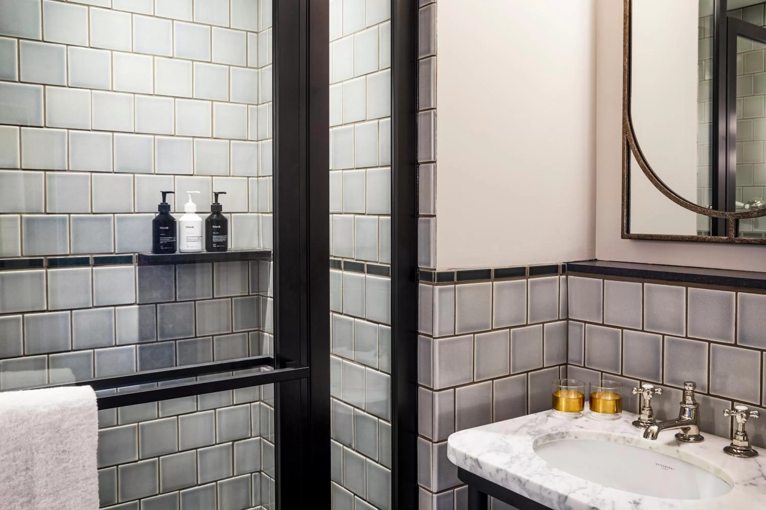 Shower in The Hoxton, Chicago