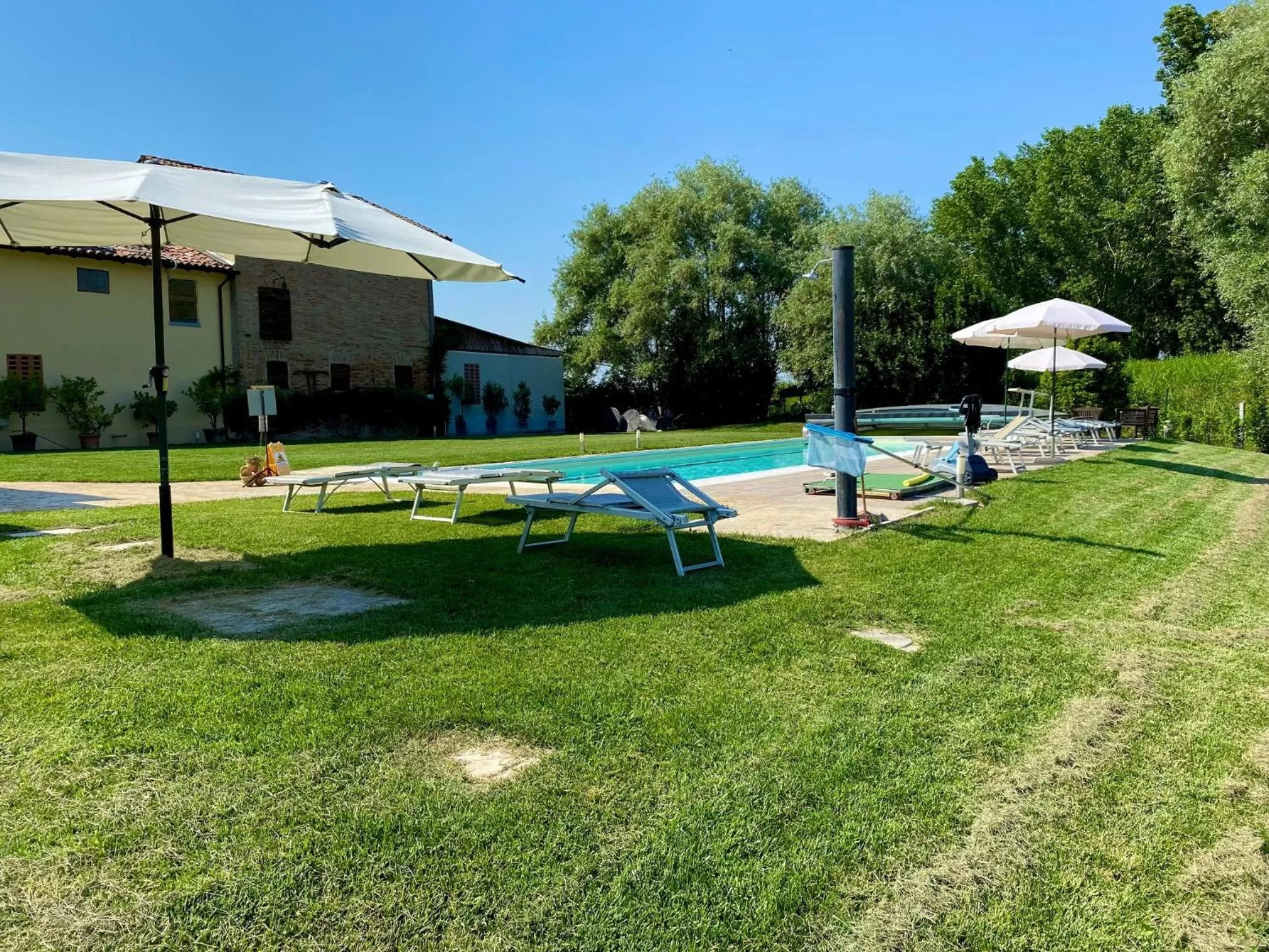 Swimming Pool in La Casa di Valeria - Modena