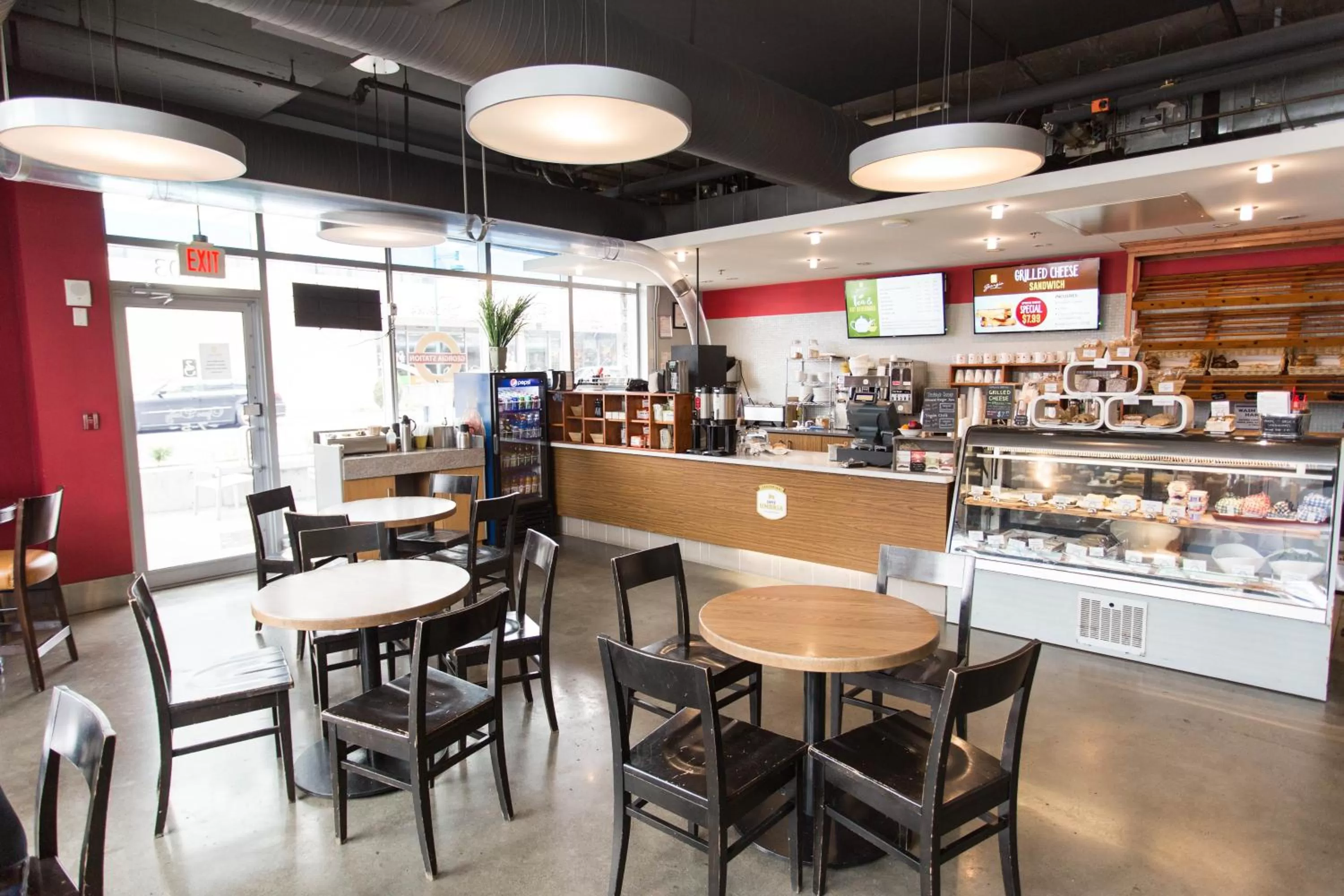 Restaurant/places to eat in The Sidney Pier Hotel & Spa