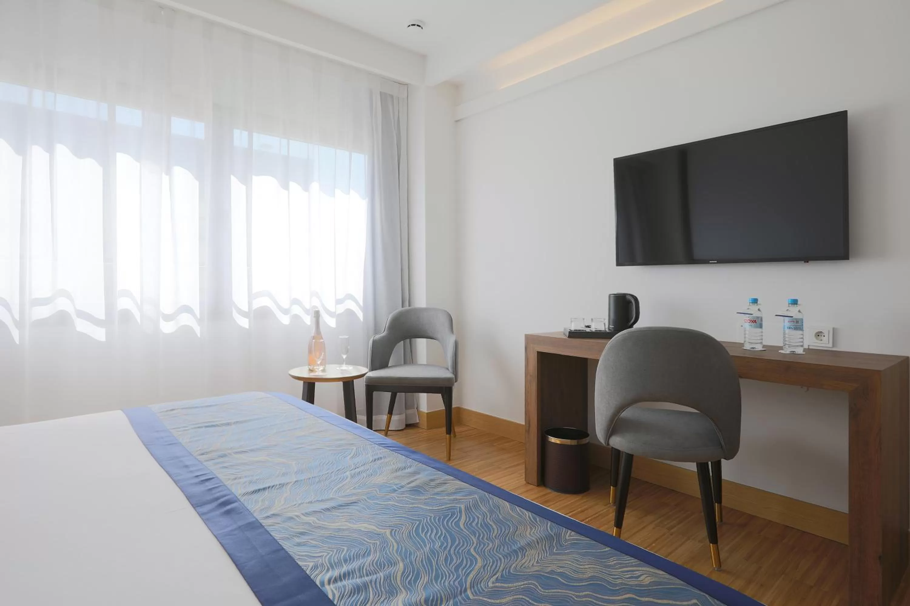 Photo of the whole room, Bed in Hotel Villa Odon