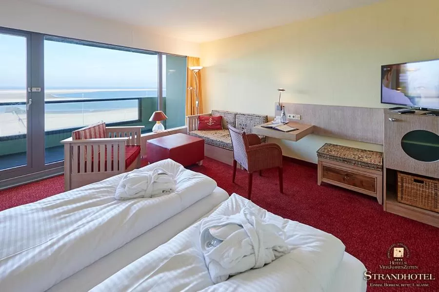Superior Double Room with Balcony and Sea View in Strandhotel VierJahresZeiten