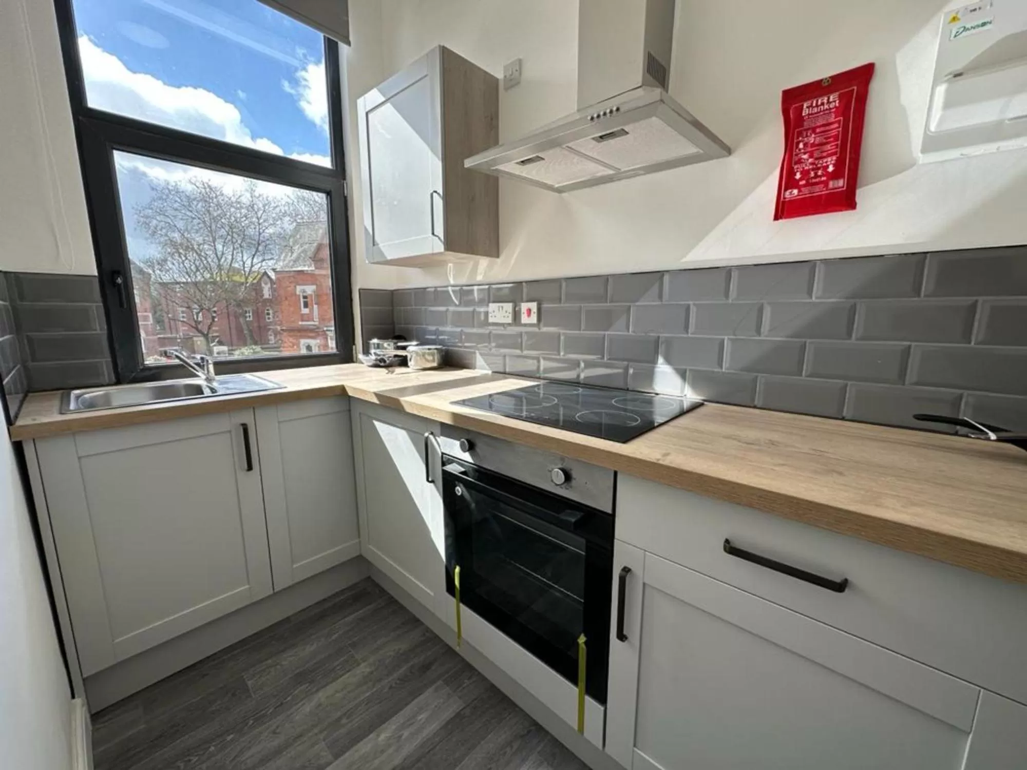 Kitchen/Kitchenette in The Fishpond - Premier Nottingham Studios