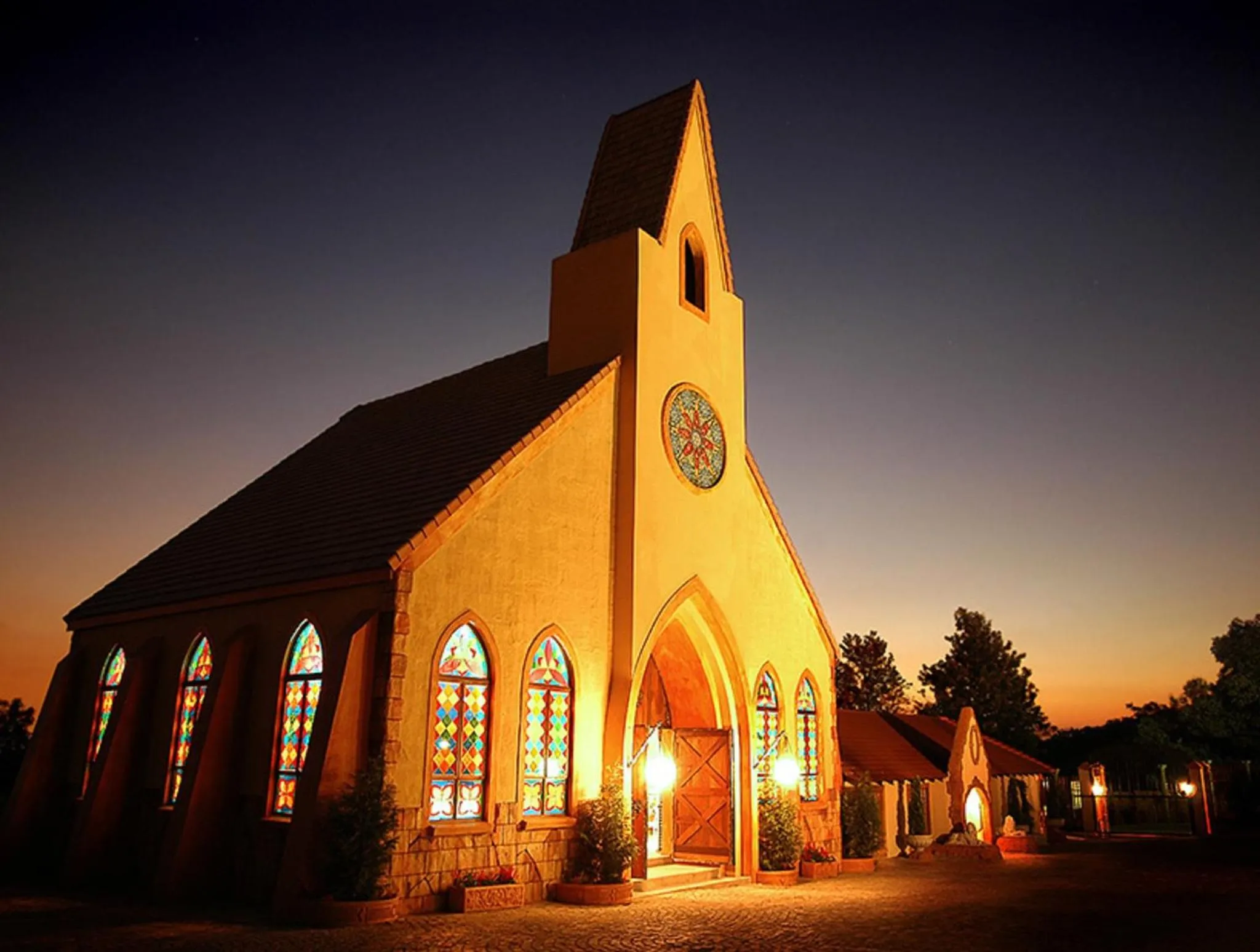 Facade/entrance in Midrand Conference Centre