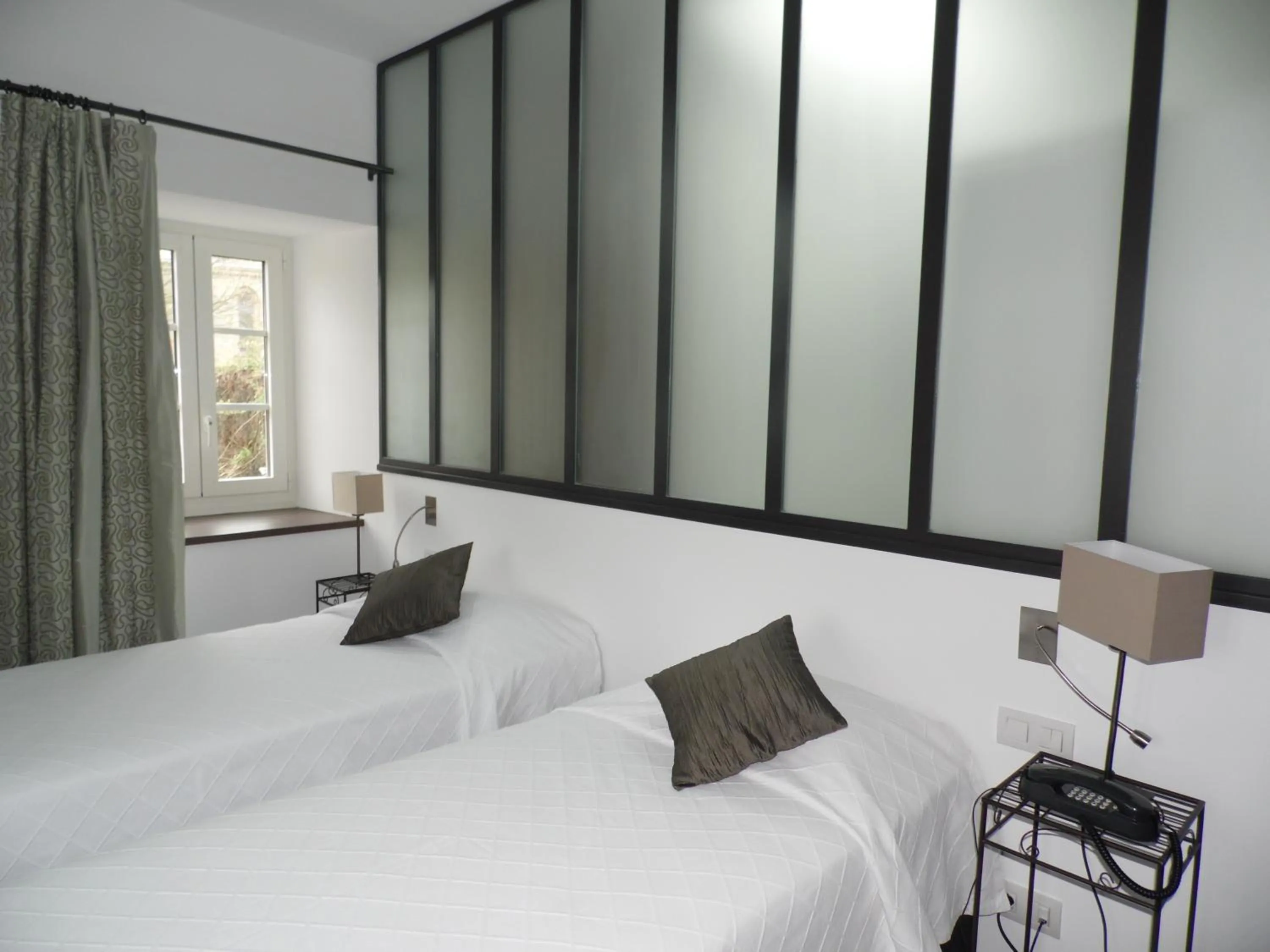 Bed in Clos de Vallombreuse, The Originals Relais