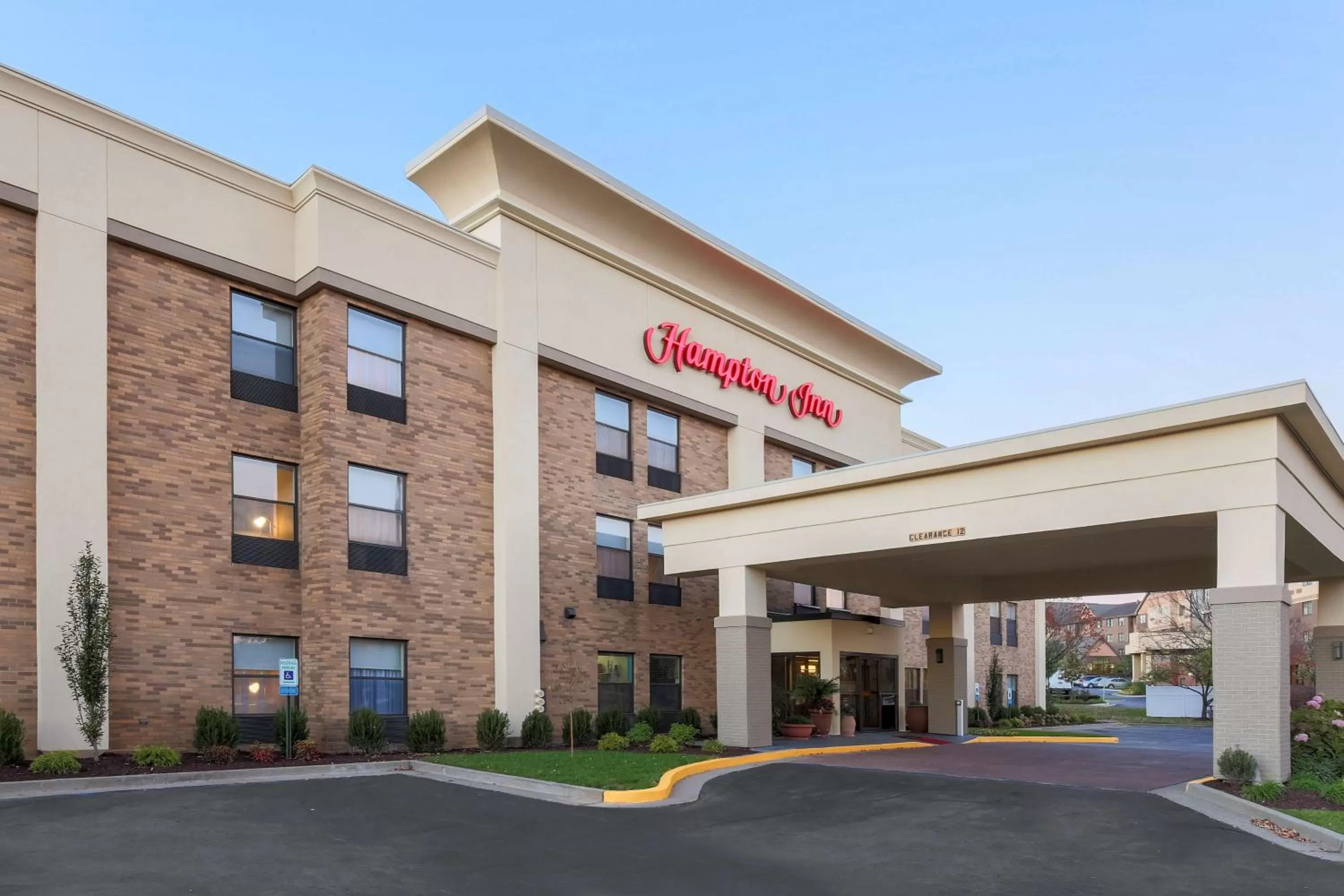 Property building in Hampton Inn Lexington South