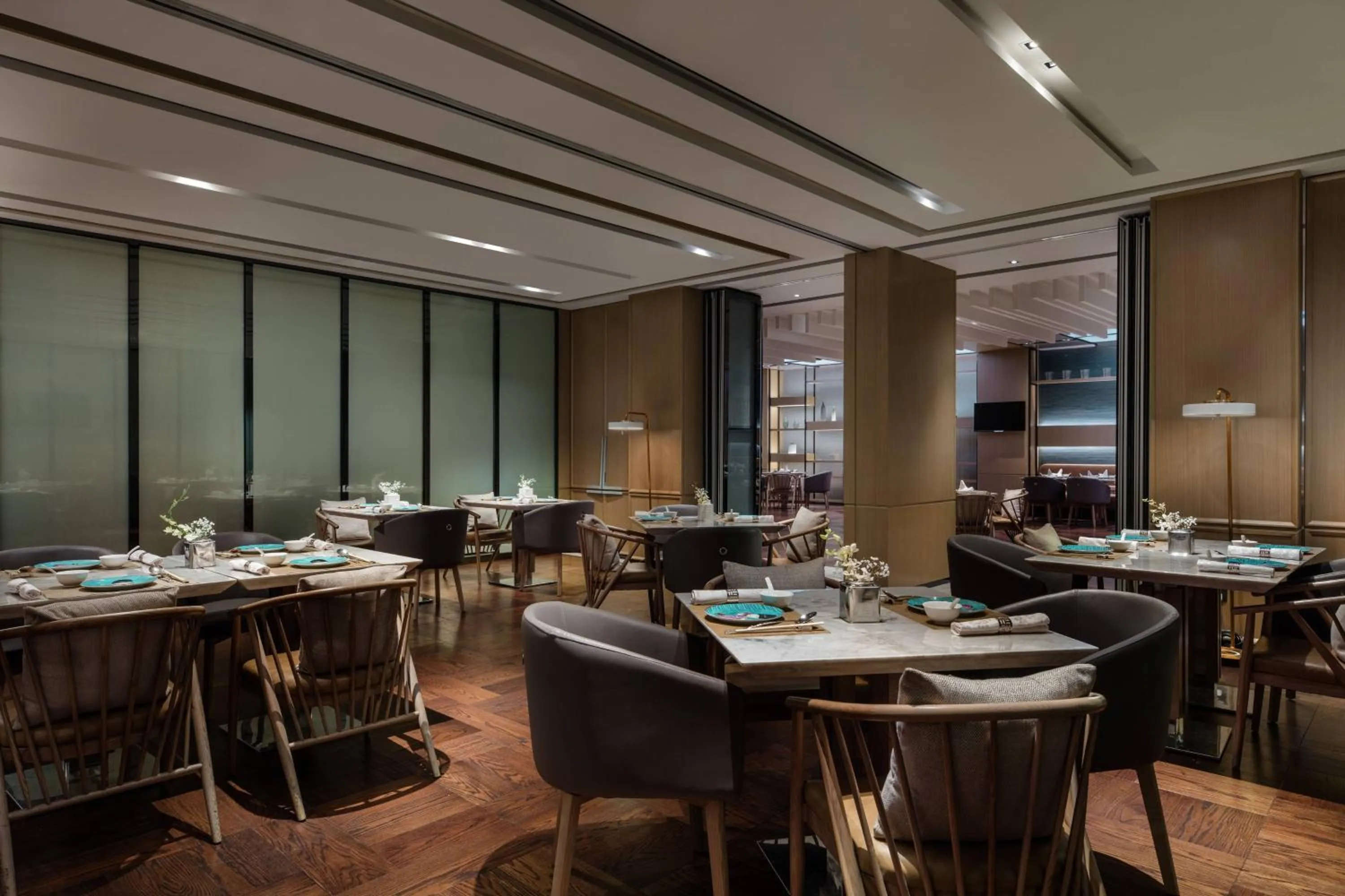 Restaurant/places to eat in Courtyard by Marriott Shunde Longjiang, Near Furniture Fair