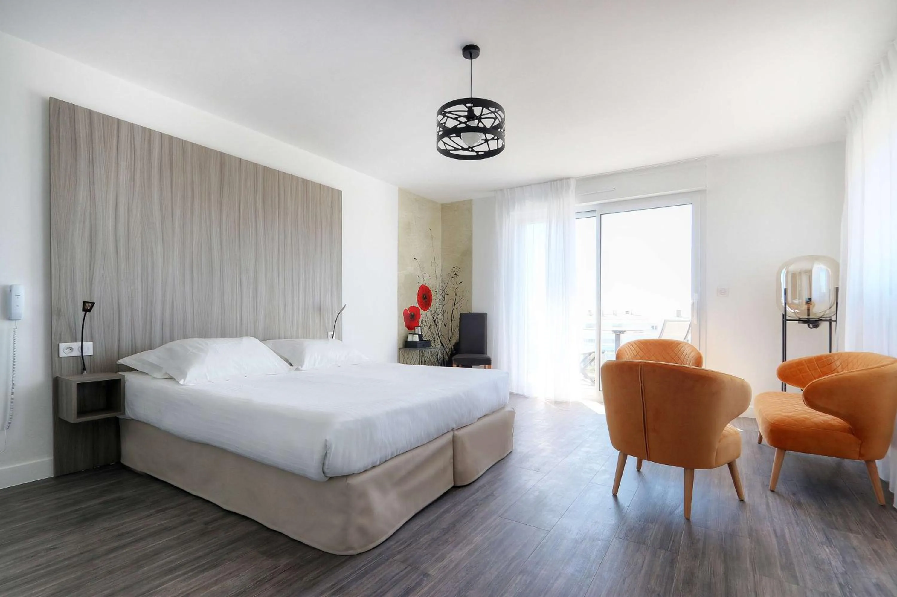 Photo of the whole room, Bed in Best Western Hôtel Le Bellevue Quiberon