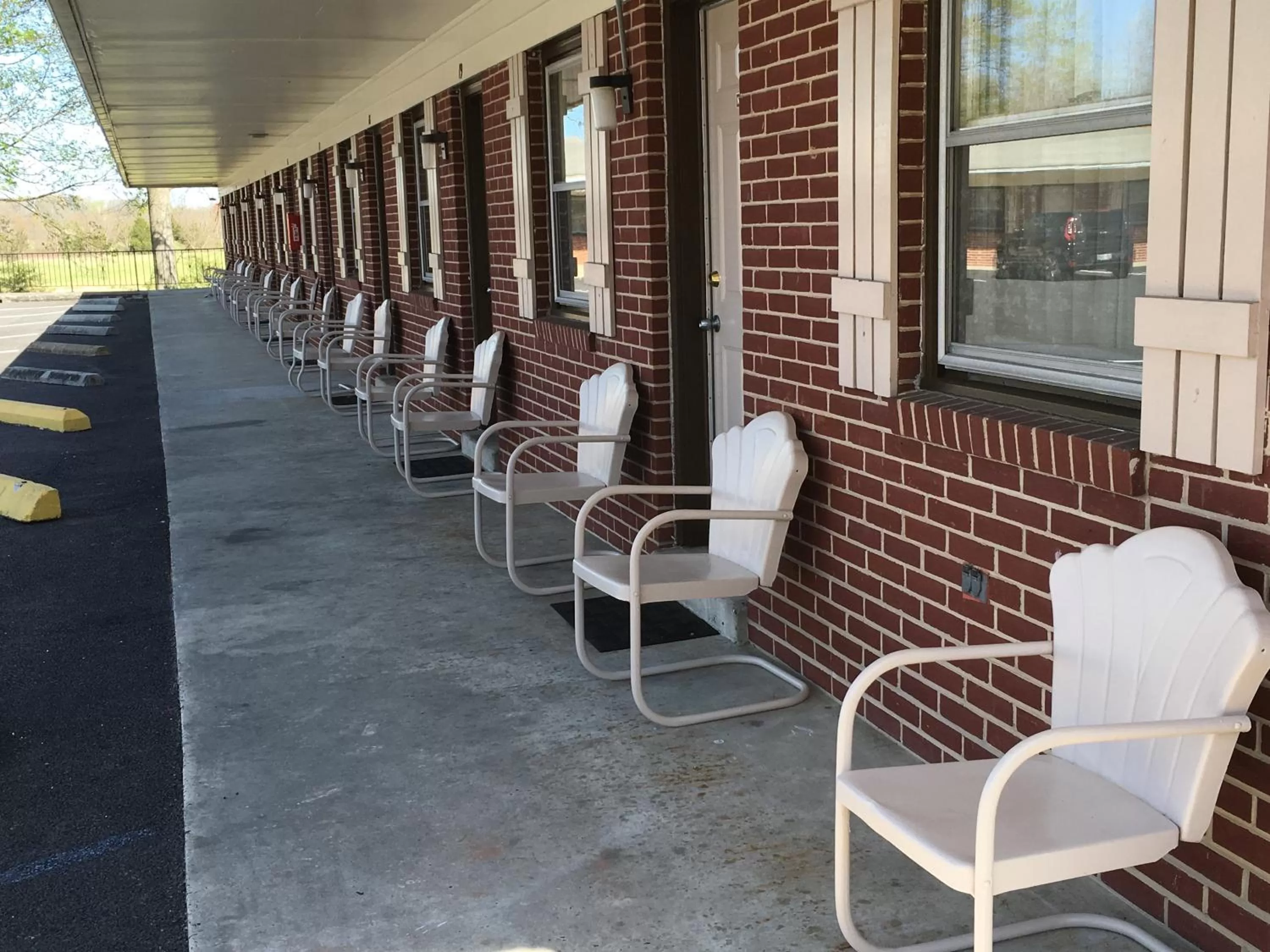 Patio in Red Carpet Inn - Gettysburg