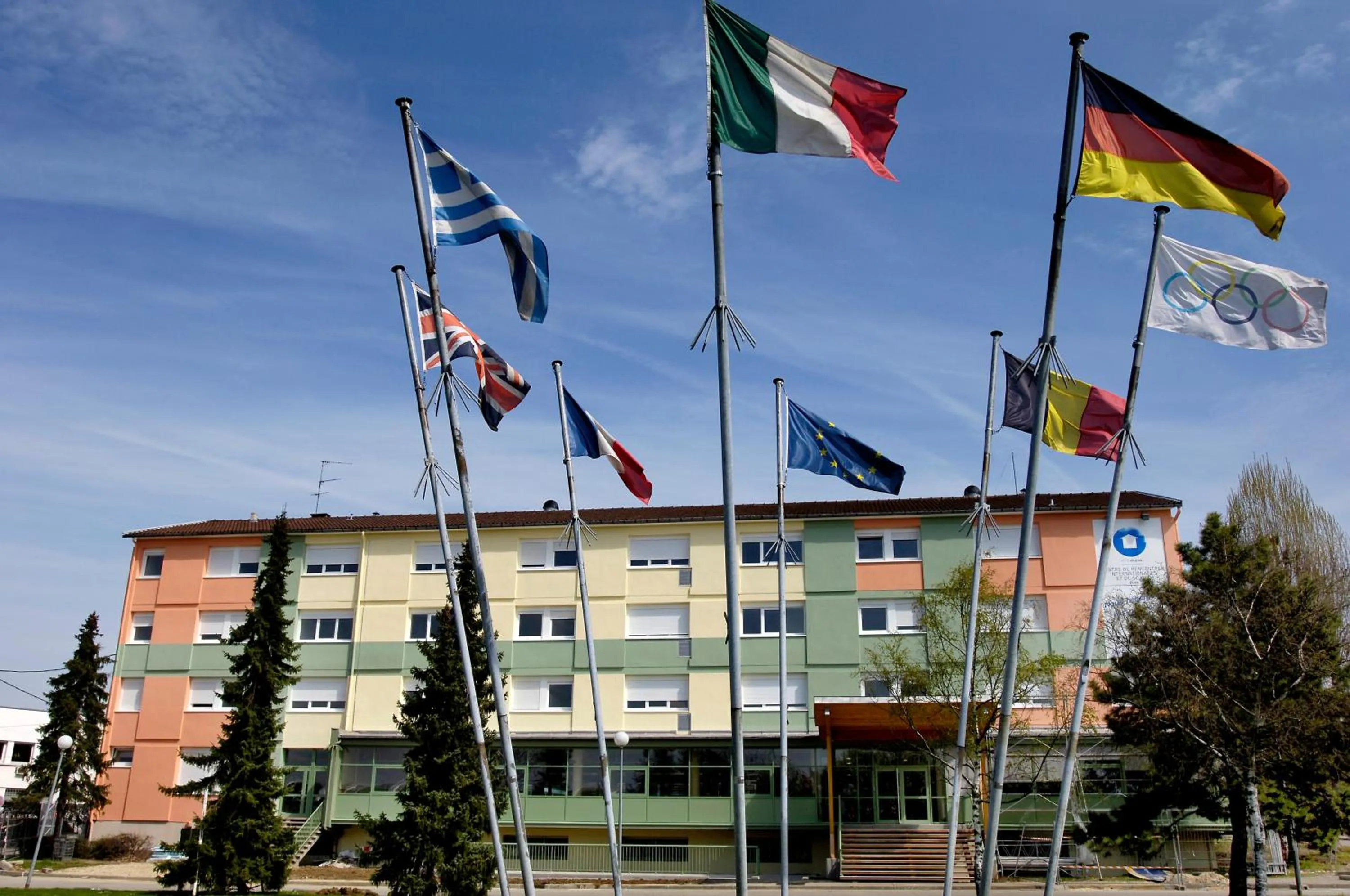 Property building in ETHIC ETAPES DIJON Accueil 24h24 et parking gratuit