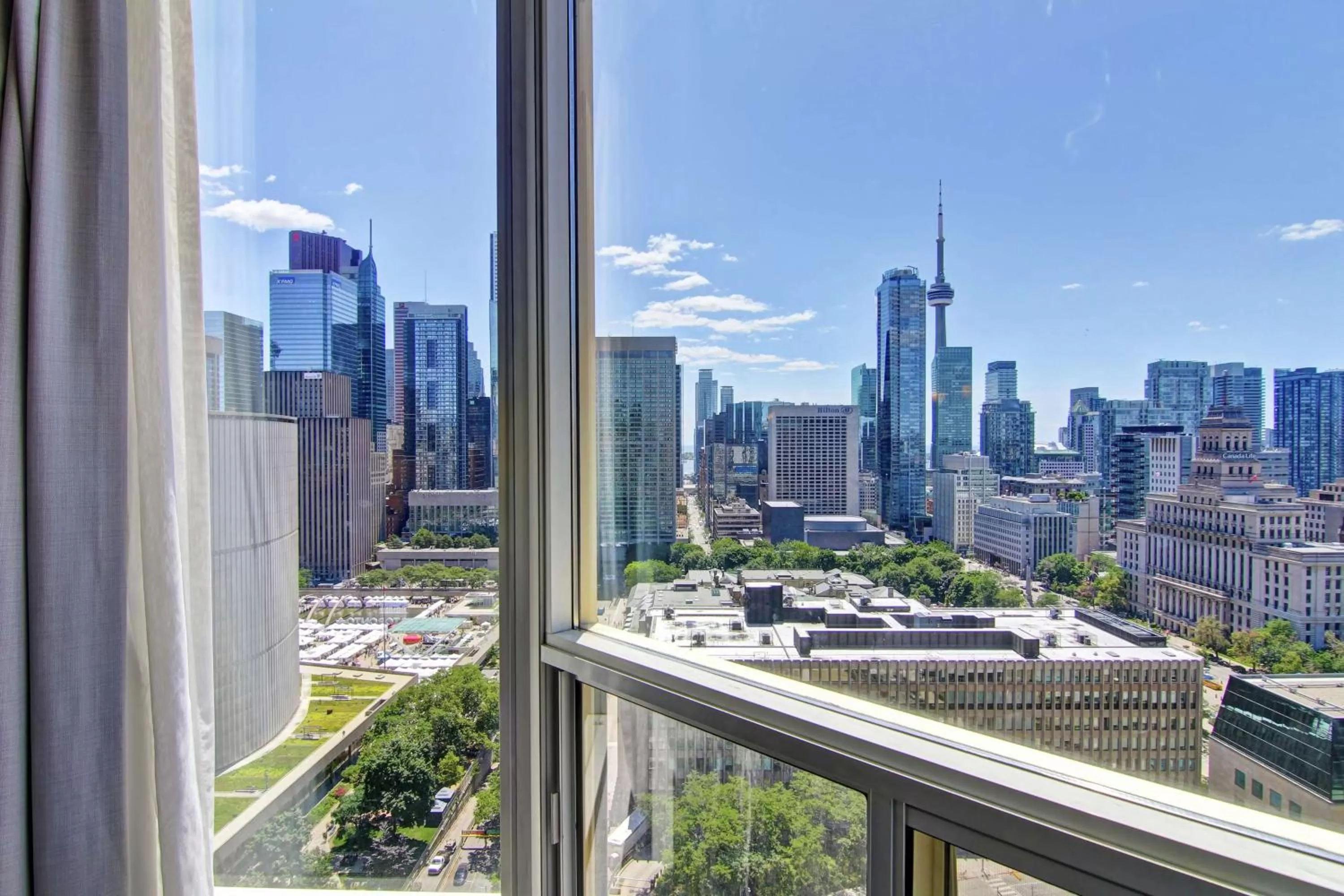 View (from property/room) in DoubleTree by Hilton Toronto Downtown