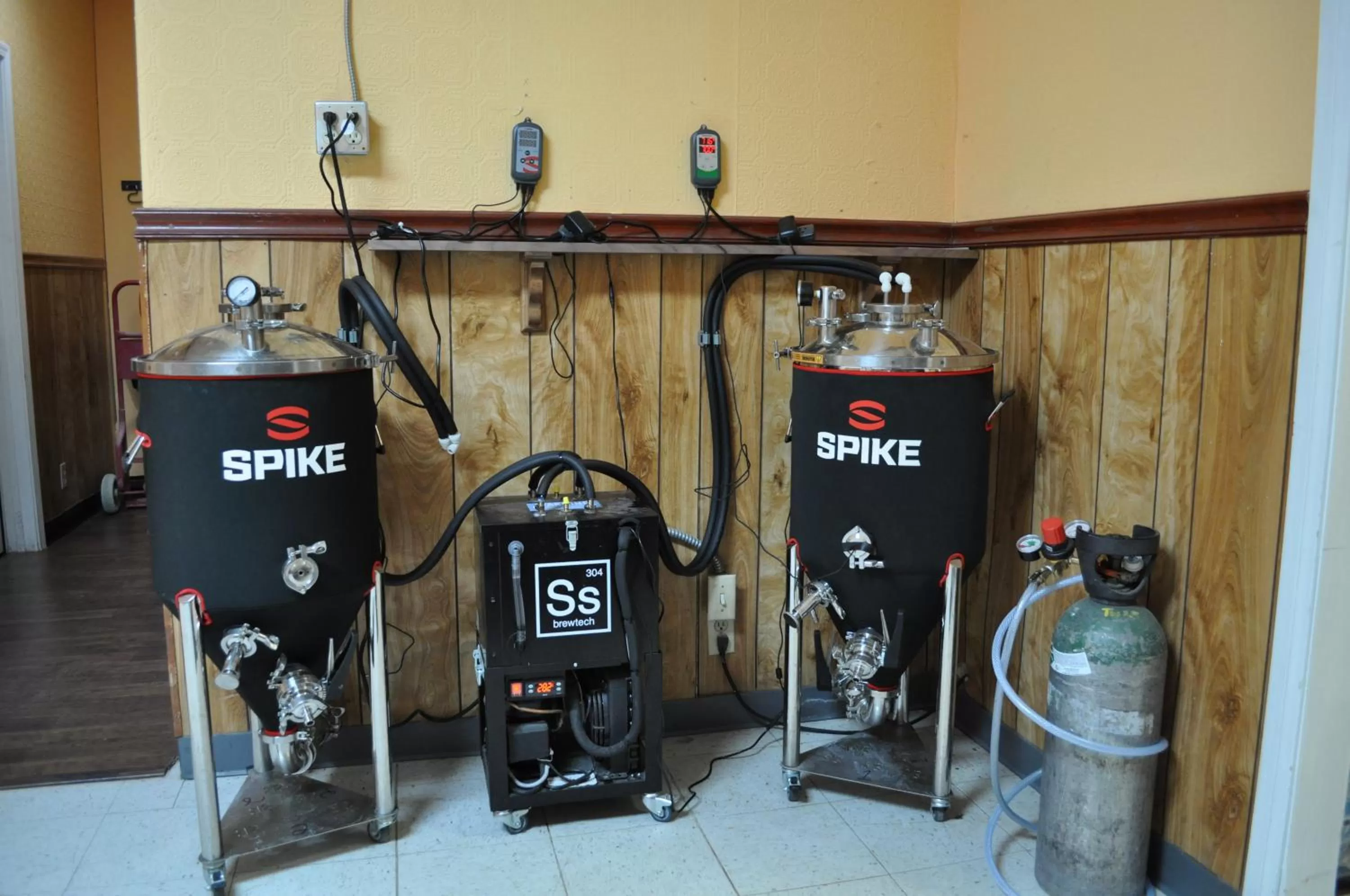 Restaurant/places to eat in K7 Bed and Breakfast