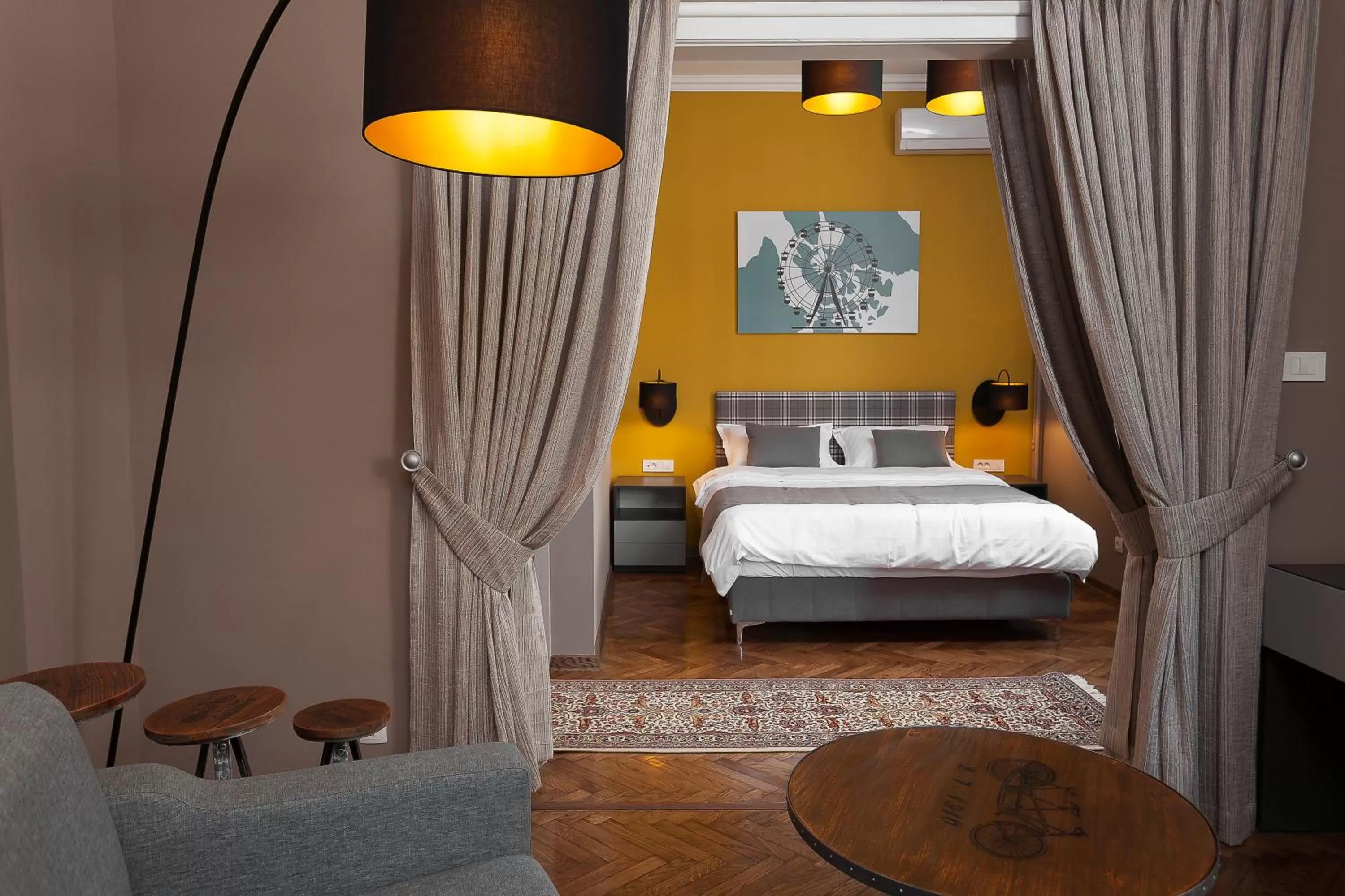 Photo of the whole room, Bed in Hotel London B&B