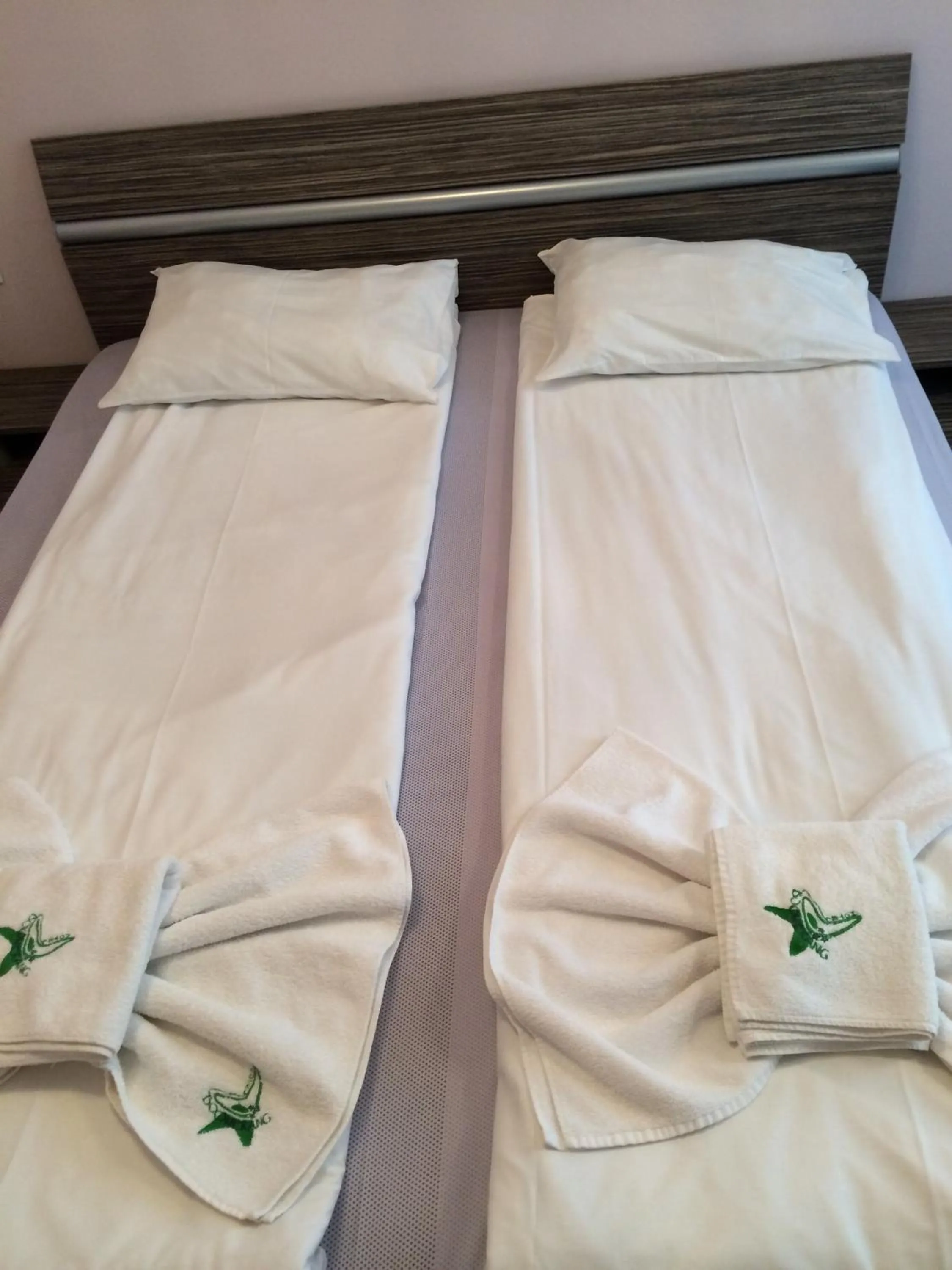 Decorative detail, Bed in Family Hotel Dalis