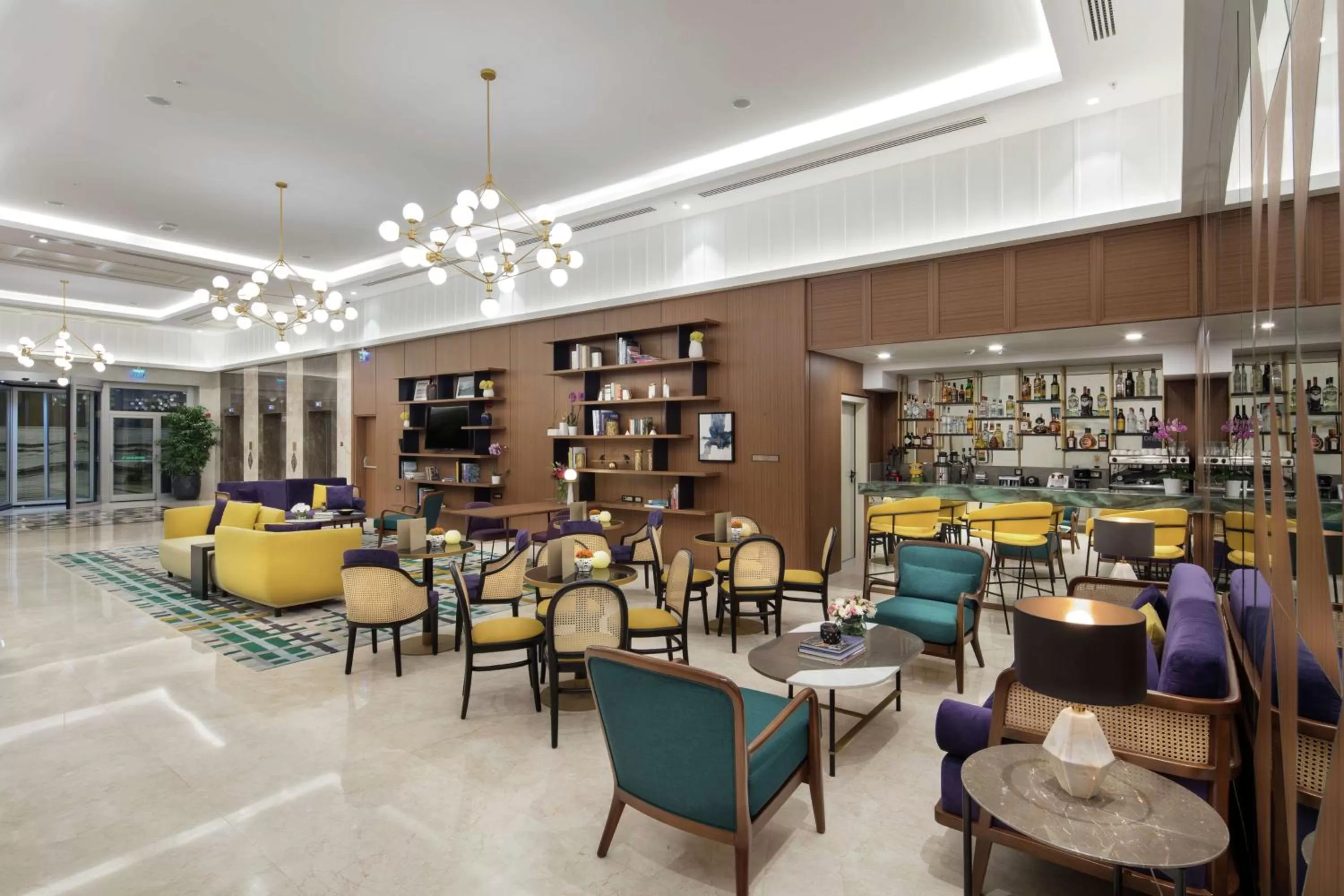 Lobby or reception in Doubletree By Hilton Afyonkarahisar