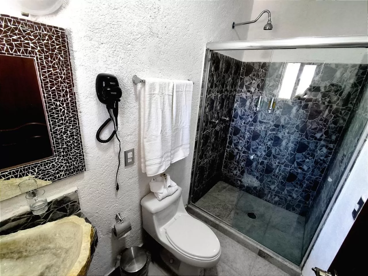 Bathroom in Hotel Peña Florencia