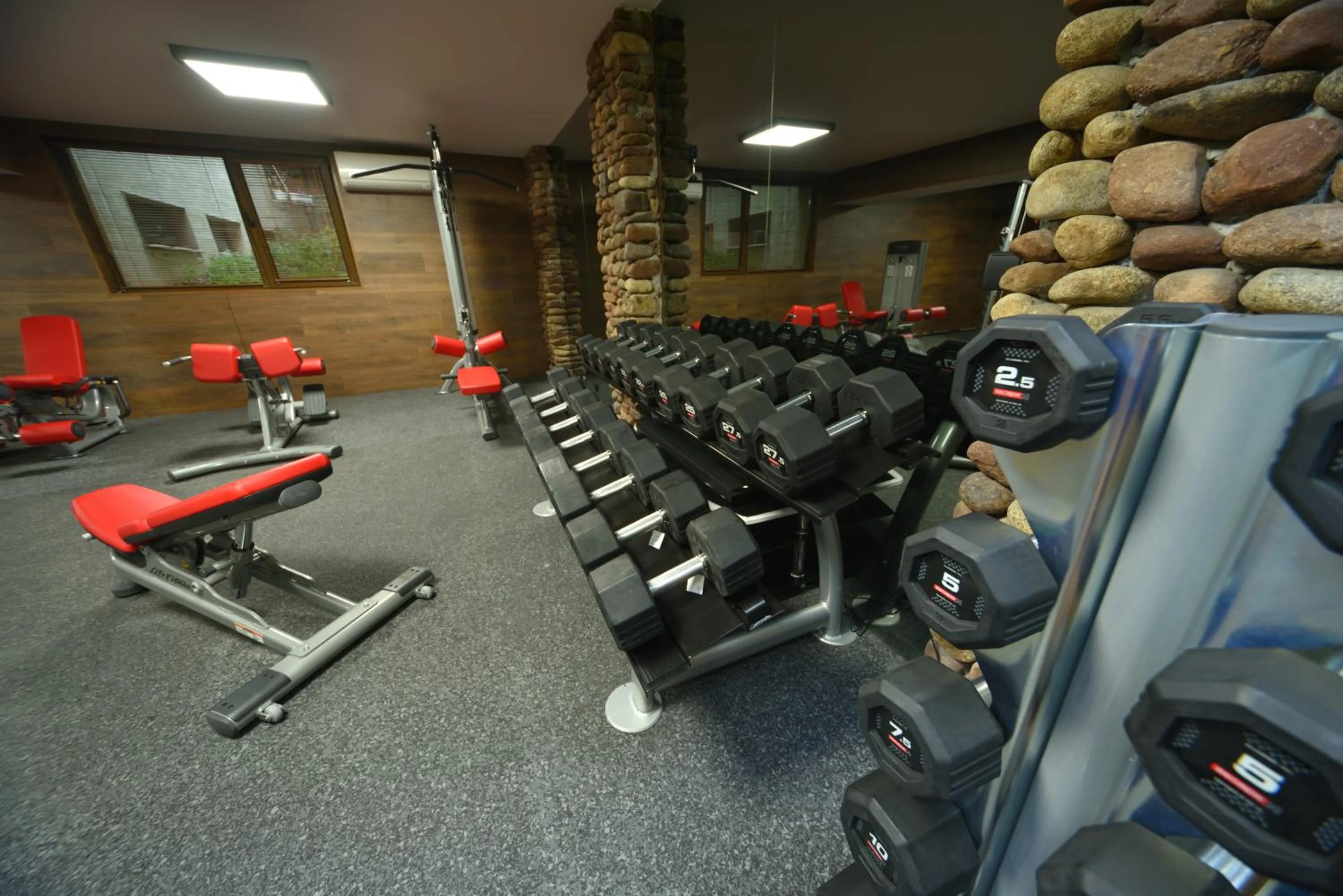Fitness centre/facilities in Vila 6aTo Hotel & Wellnes