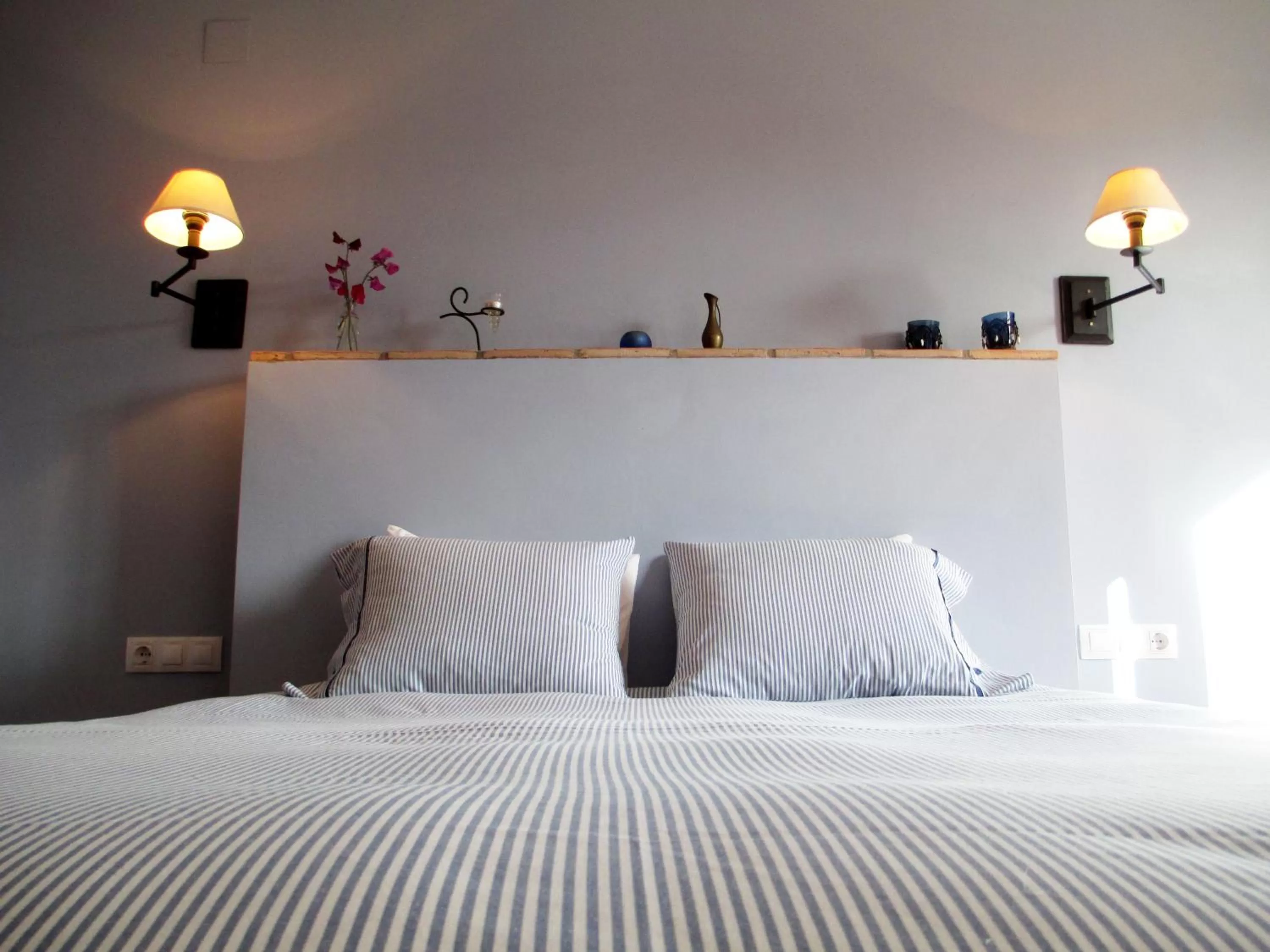 Decorative detail, Bed in Sharíqua