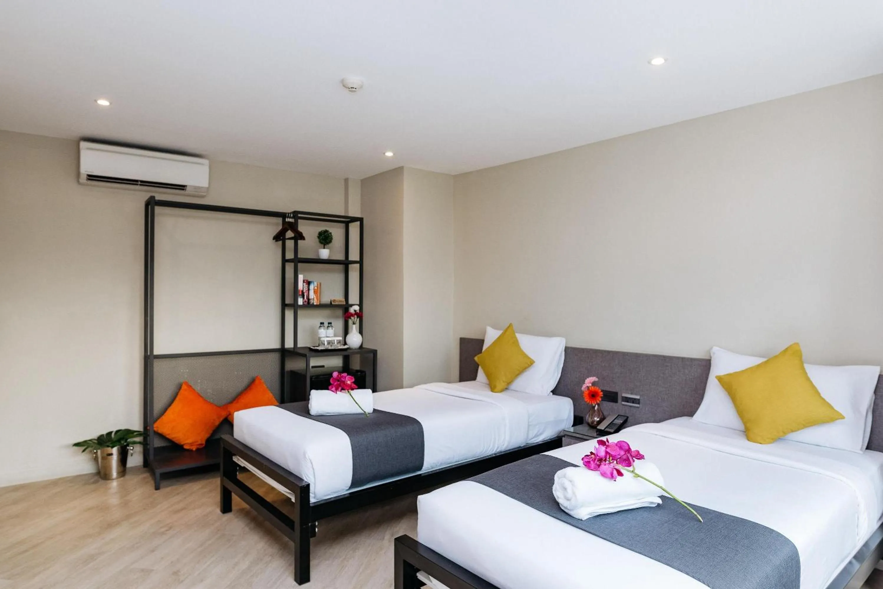 Bedroom, Bed in Lucky House Khaosan