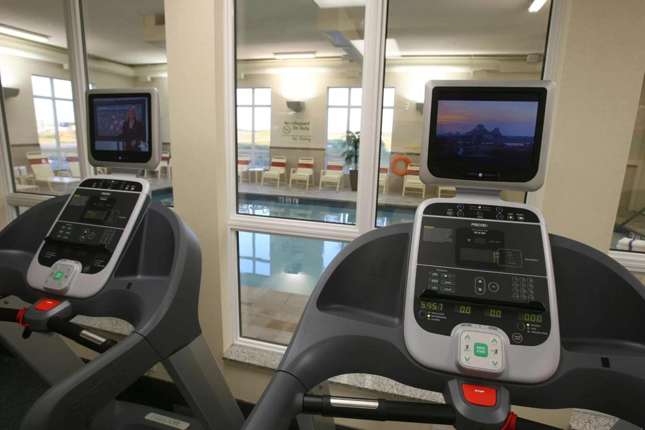 Fitness centre/facilities in Hampton Inn & Suites Red Deer