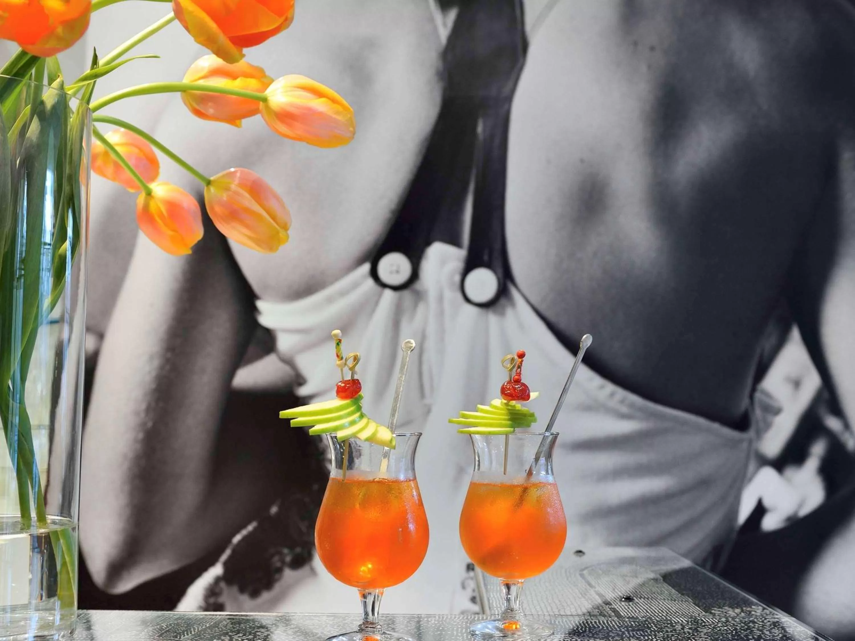 Lounge or bar in Hôtel & Spa Jules César Arles - MGallery Hotel Collection