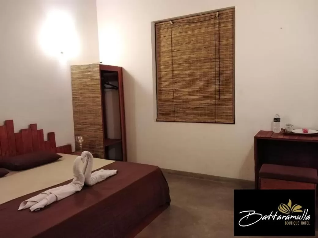Bed in Battaramulla Boutique Villa
