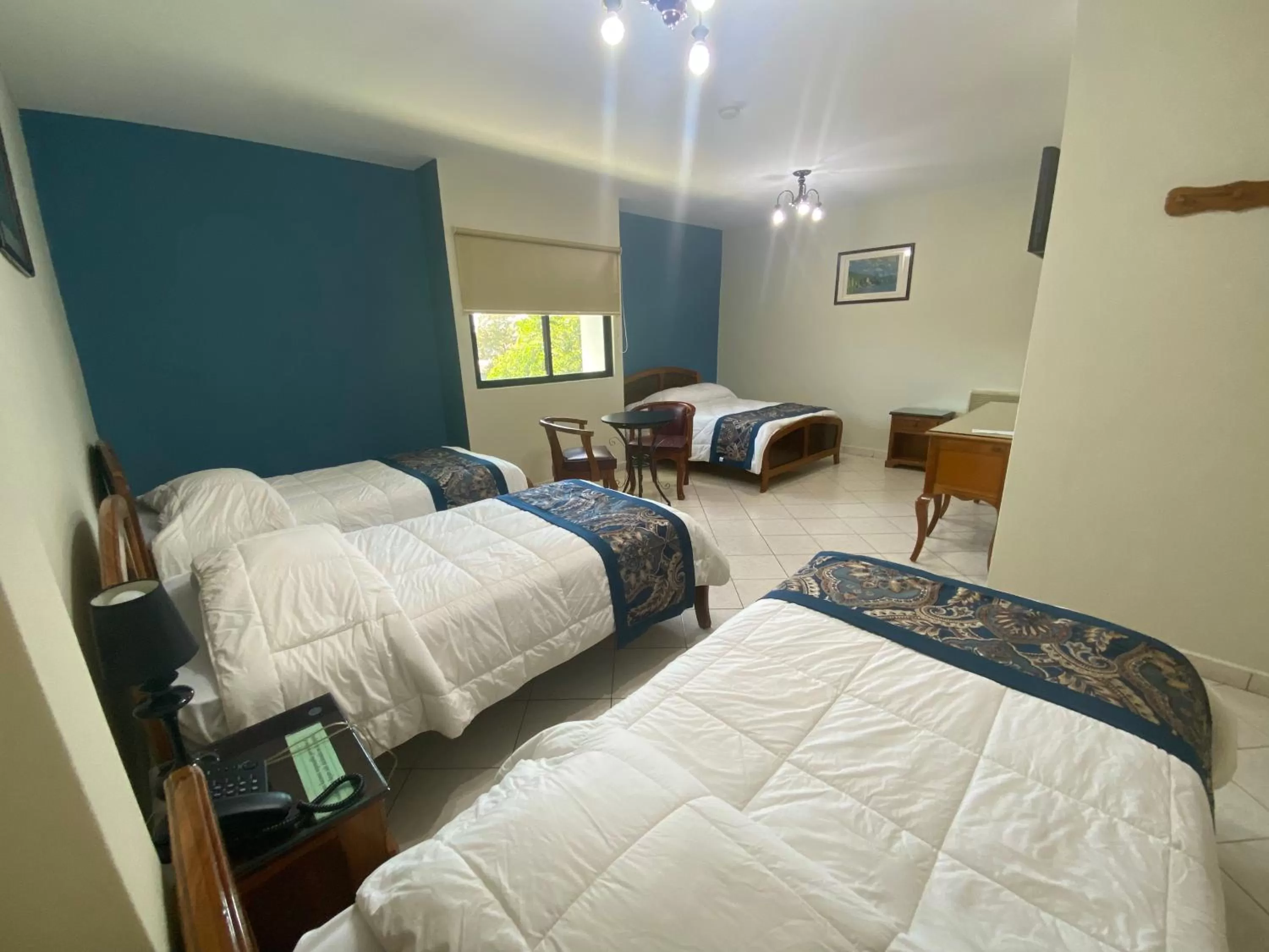 Photo of the whole room in Hotel Iberia